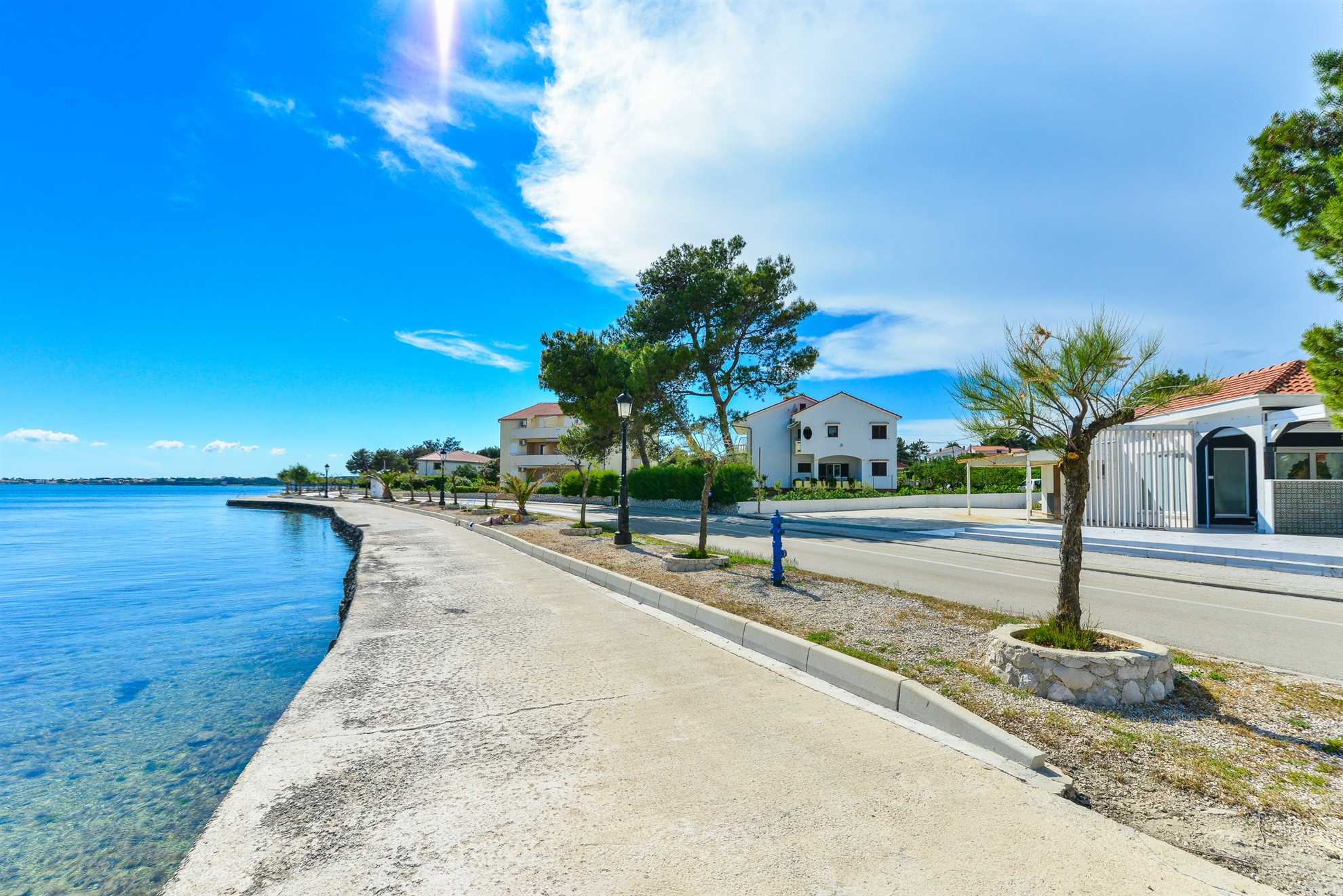 Directly on beach | roofed and furnished balcony | for 4 persons