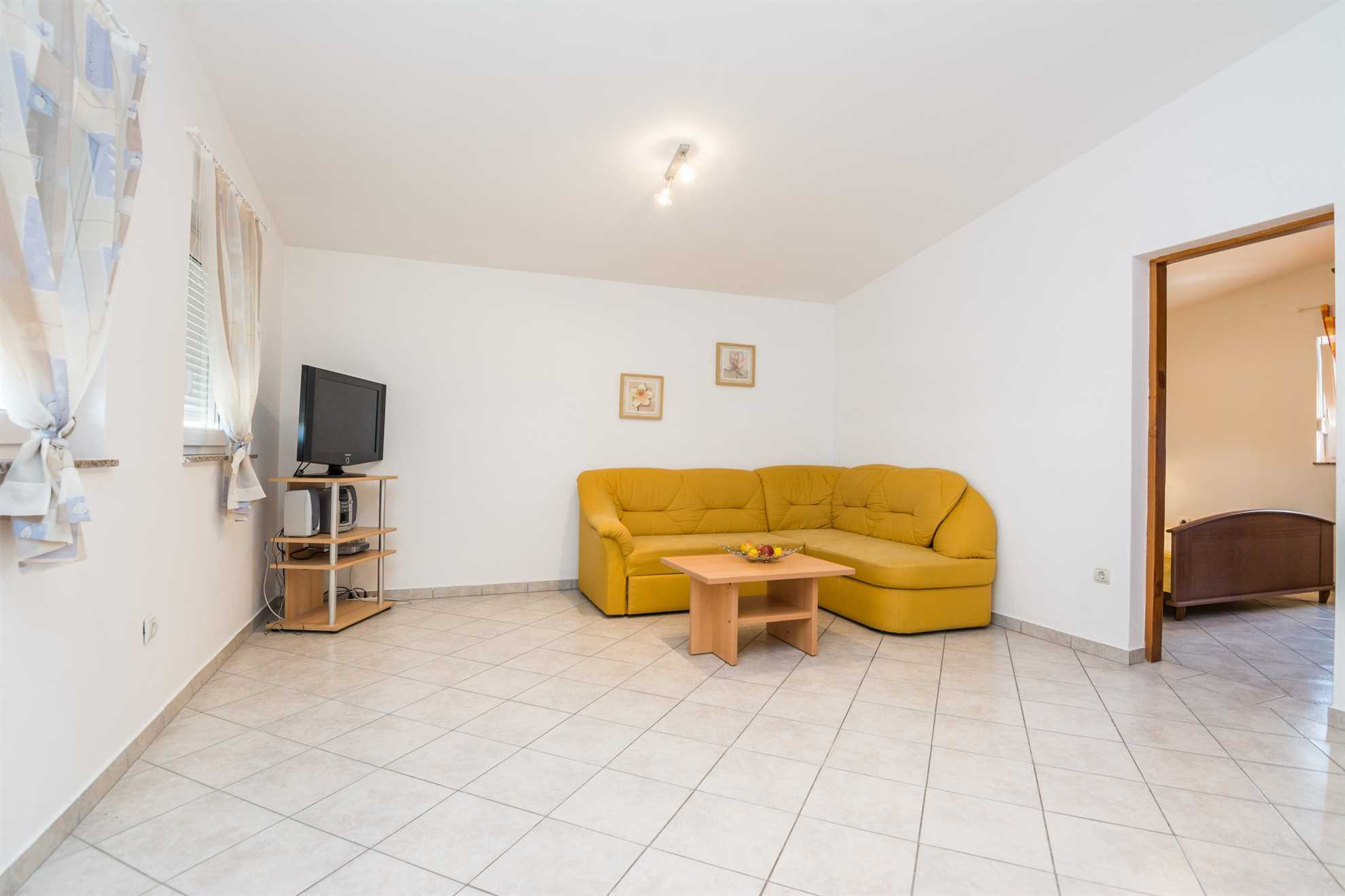 Apartment with sea view | just 70 m from beach | for 4 persons