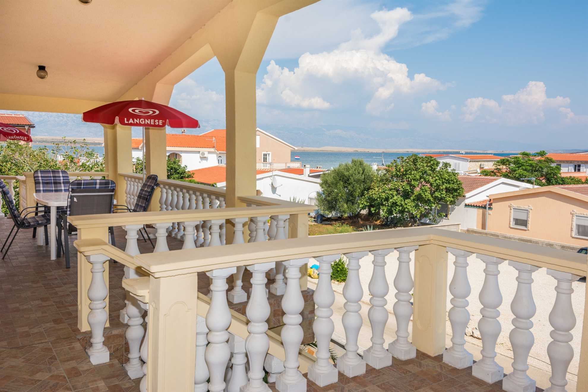 Studio apartment for 2 persons | with sea view | just 70 m from beach