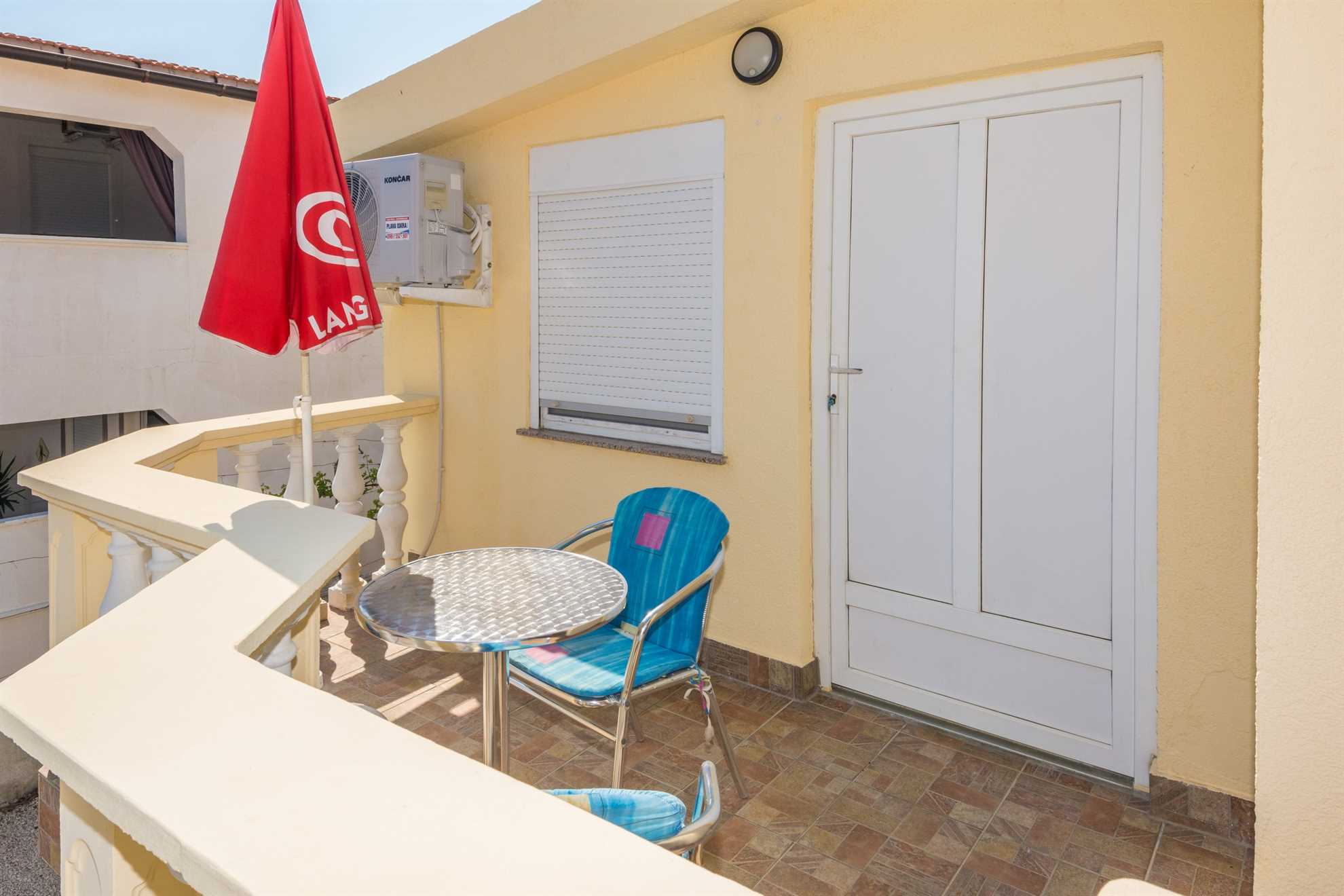 Studio apartment for 2 persons | with sea view | just 70 m from beach