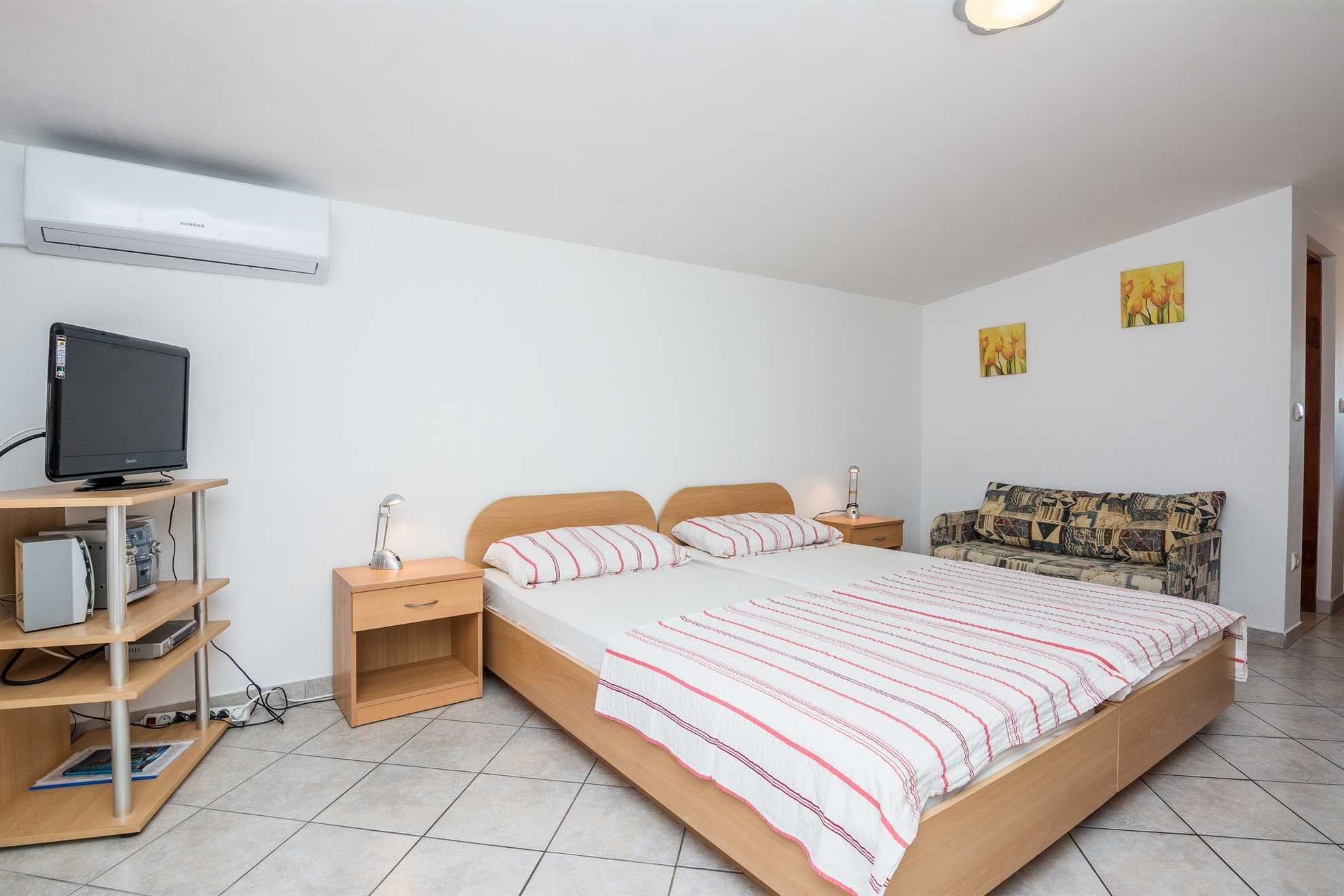 Studio apartment for 2 persons | with sea view | just 70 m from beach