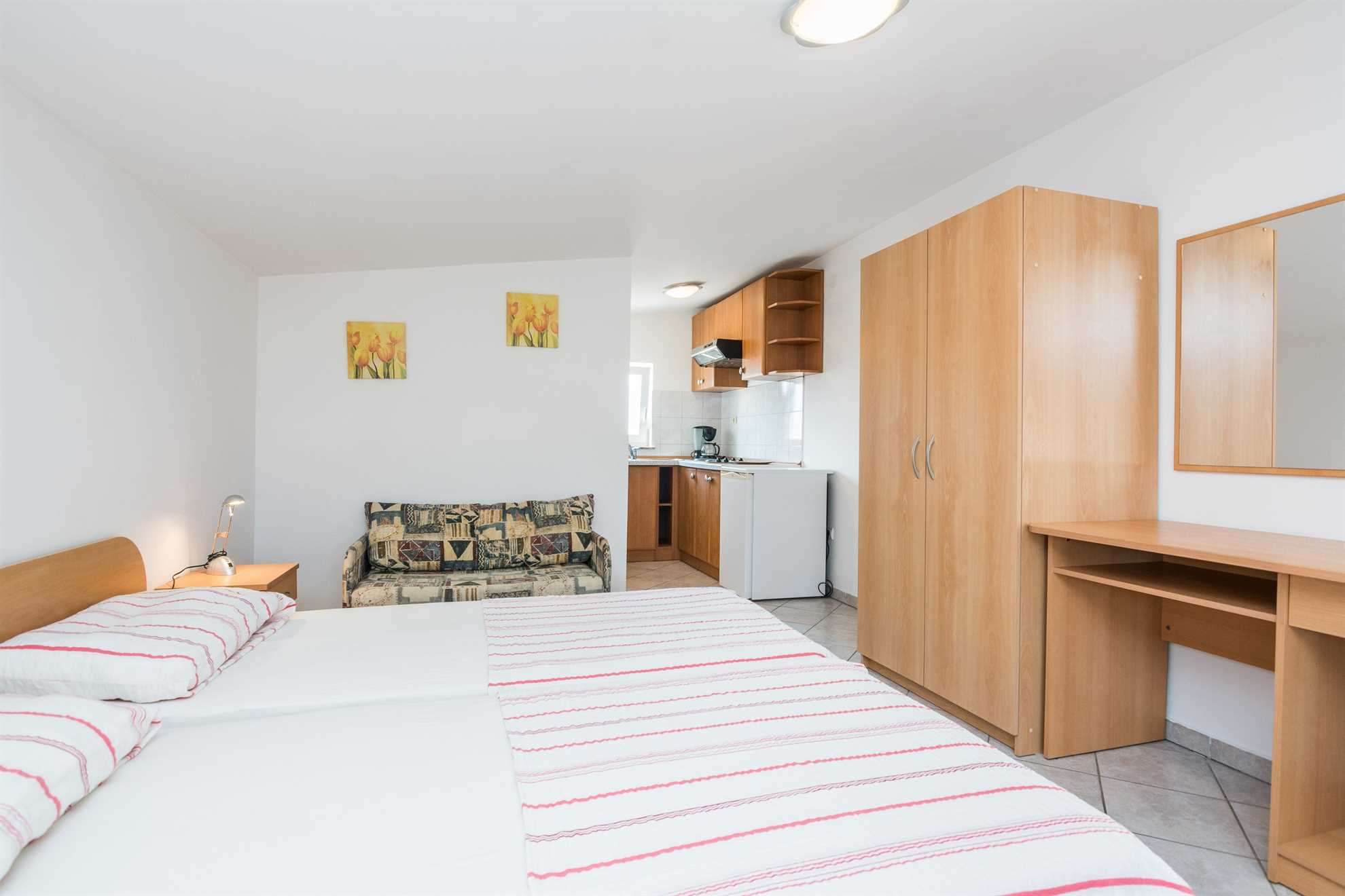 Studio apartment for 2 persons | with sea view | just 70 m from beach