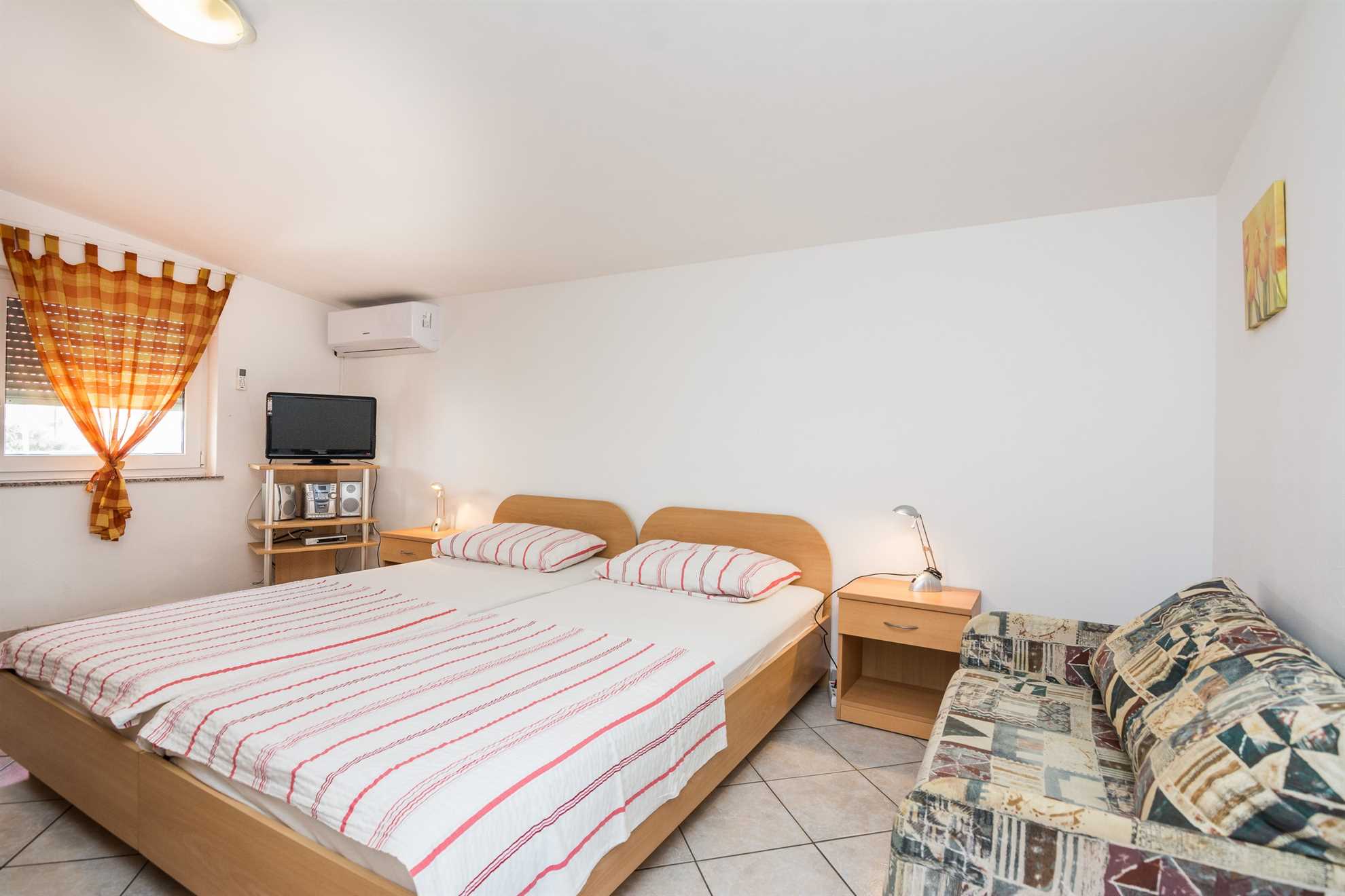 Studio apartment for 2 persons | with sea view | just 70 m from beach