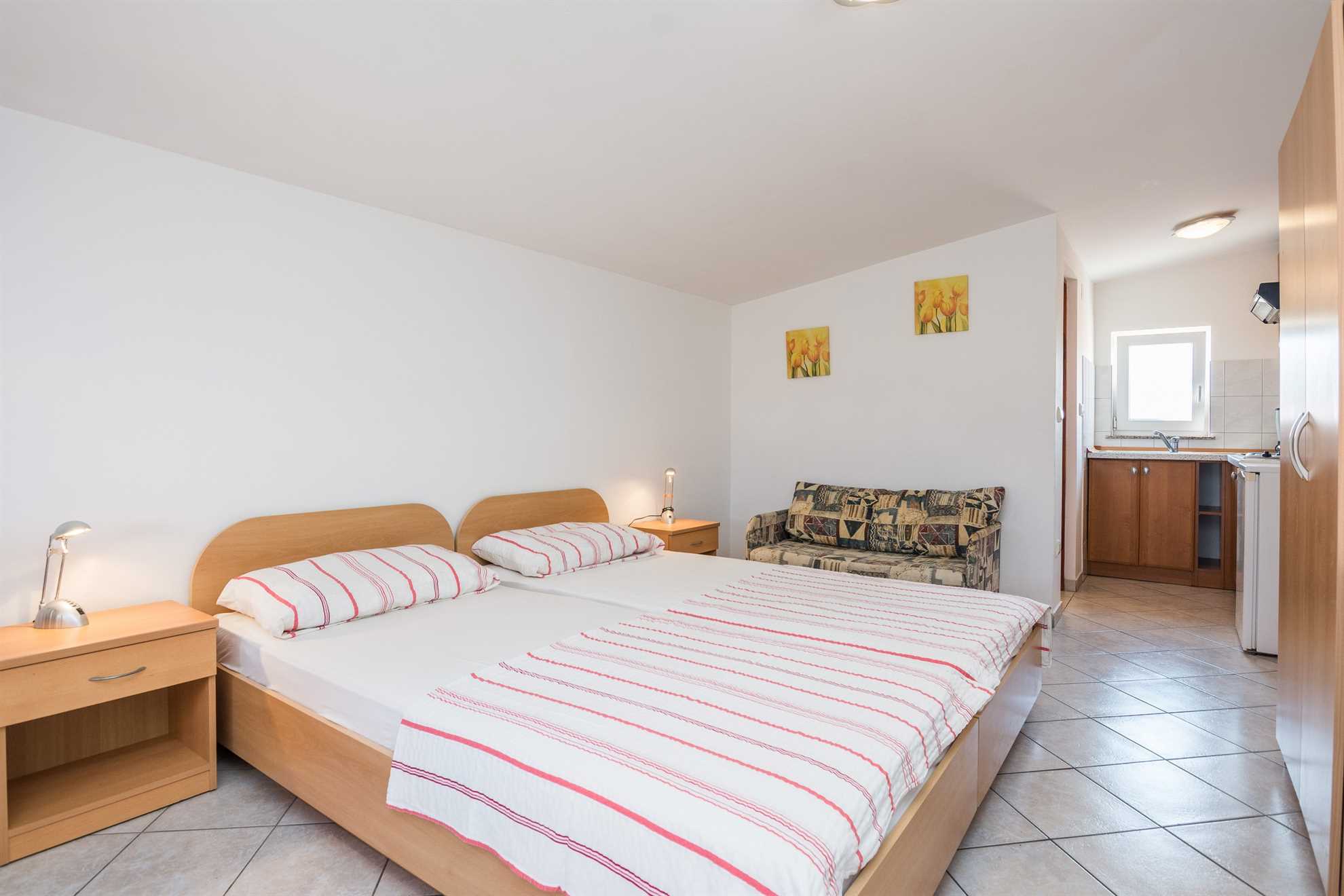 Studio apartment for 2 persons | with sea view | just 70 m from beach