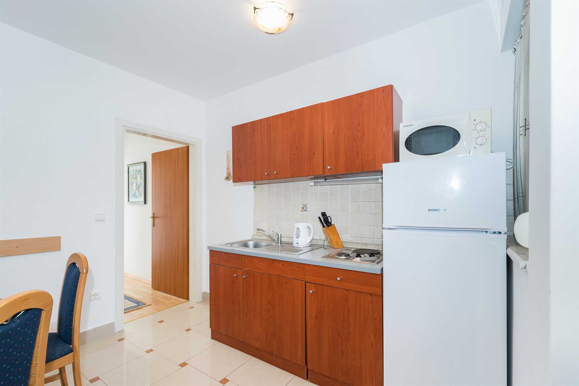 Apartment for 4-6 persons | just 70 m from beach | with sea view