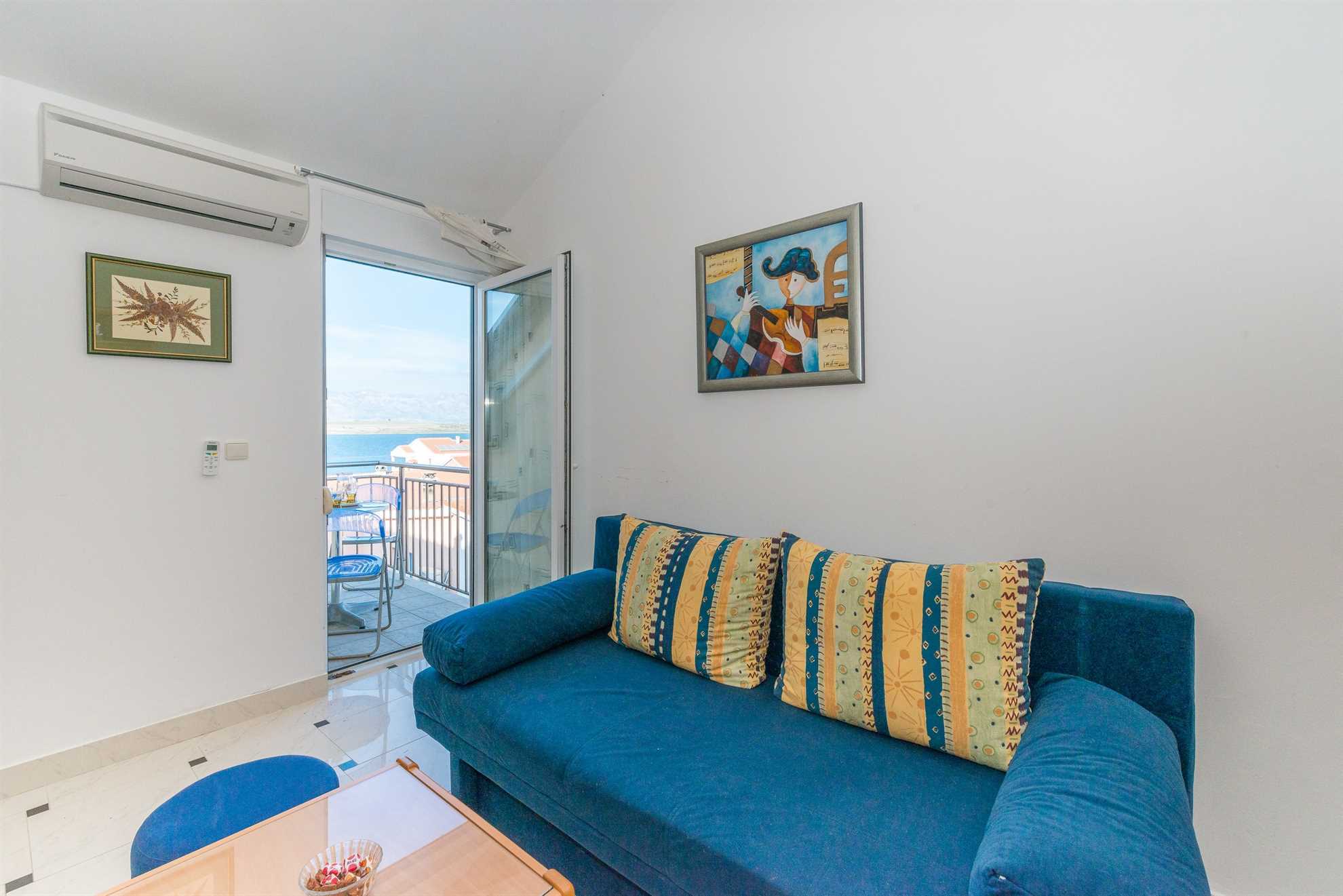 Studio apartment for 2 persons | with sea view | just 70 m from beach