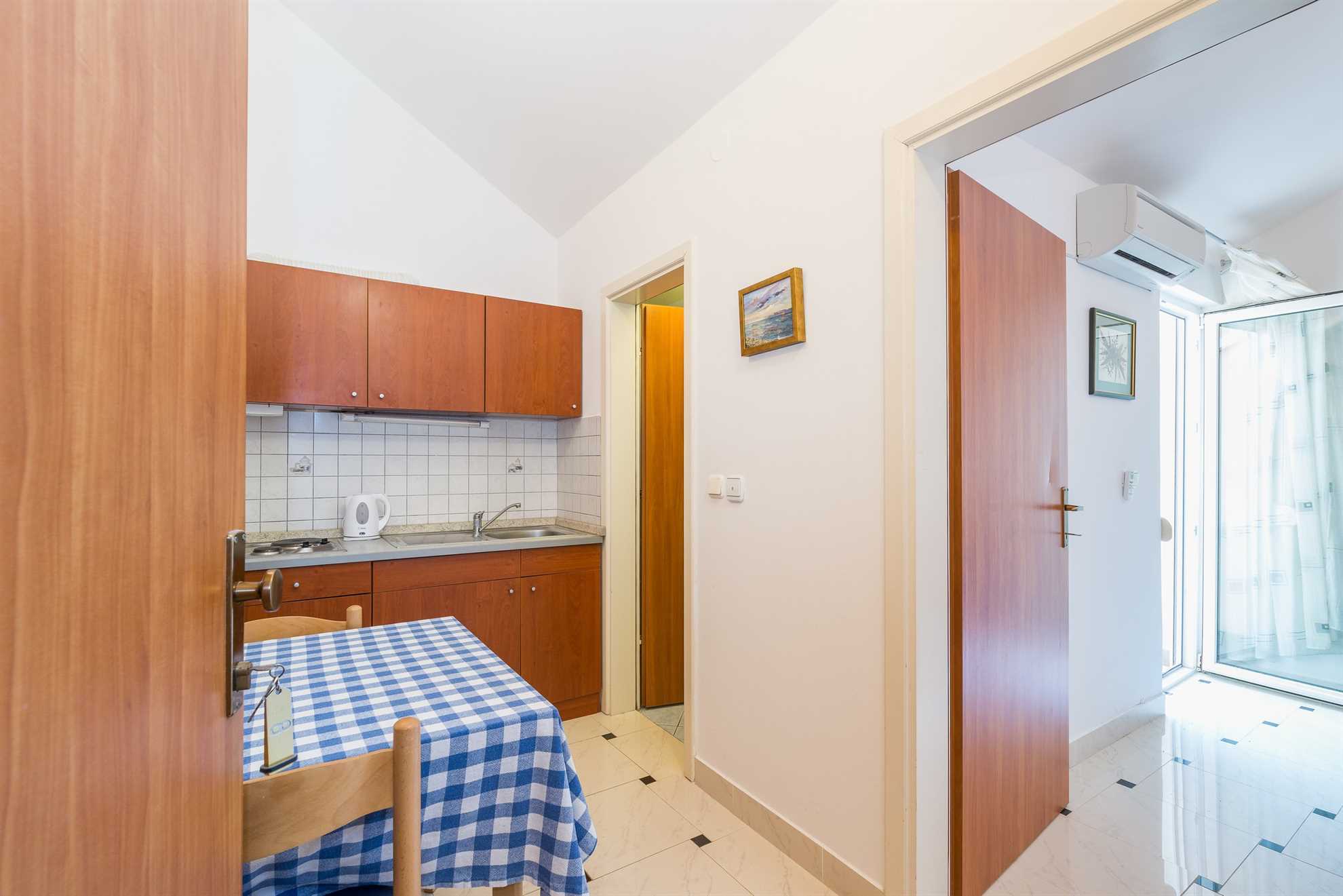 Studio apartment for 2 persons | with sea view | just 70 m from beach