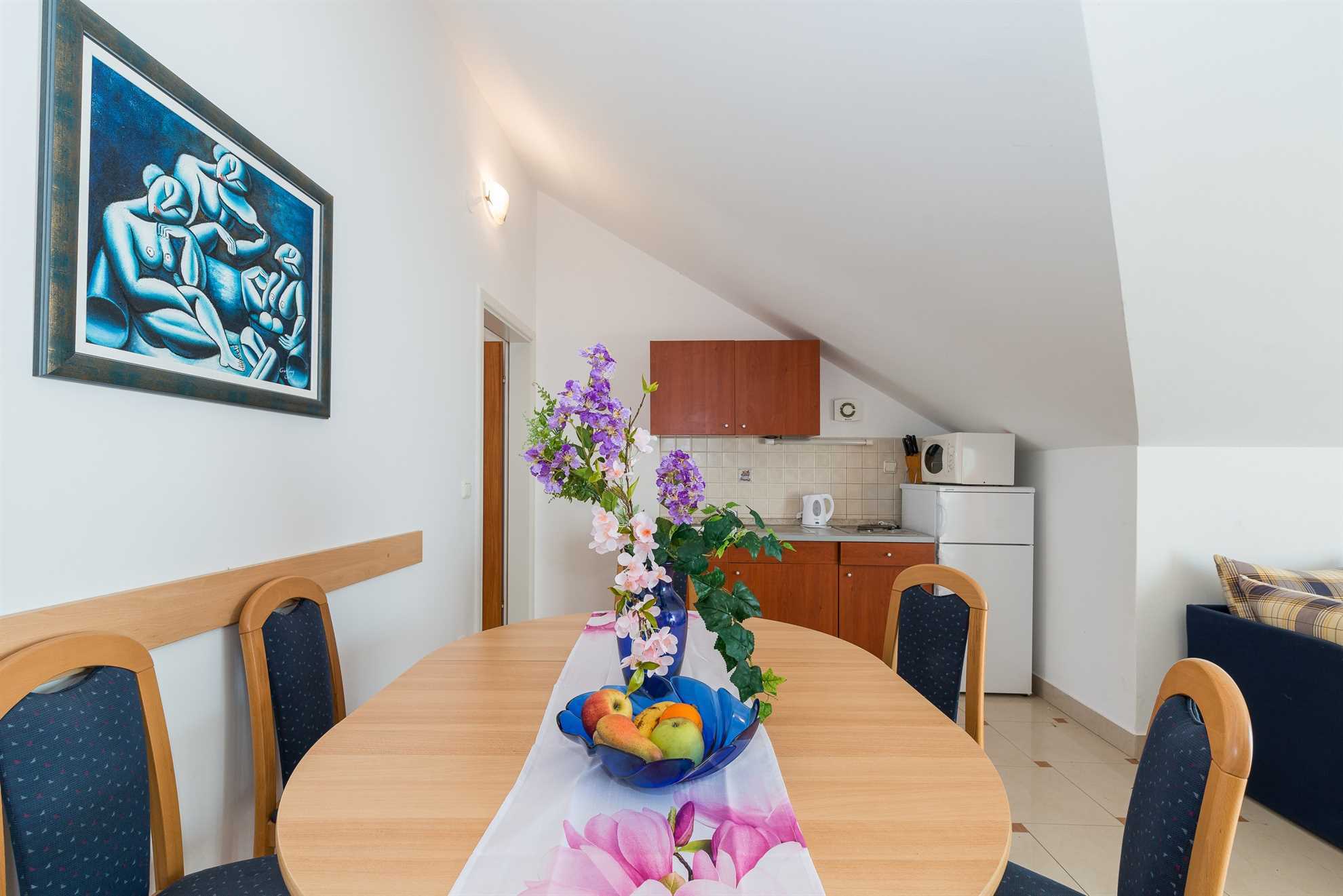 Apartment ideal for family | for 4-6 persons | with sea view | just 70 m from beach