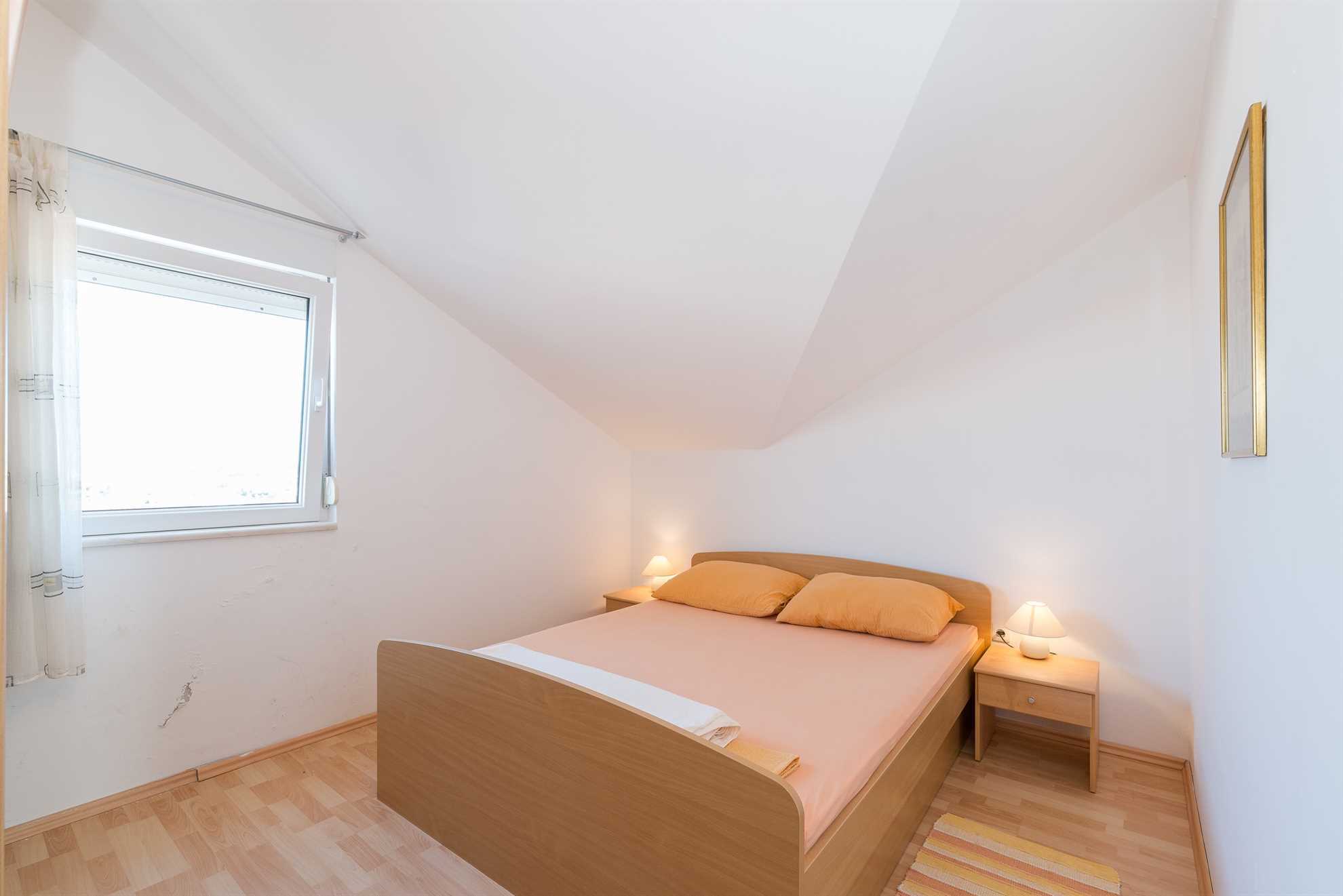 Apartment ideal for family | for 4-6 persons | with sea view | just 70 m from beach