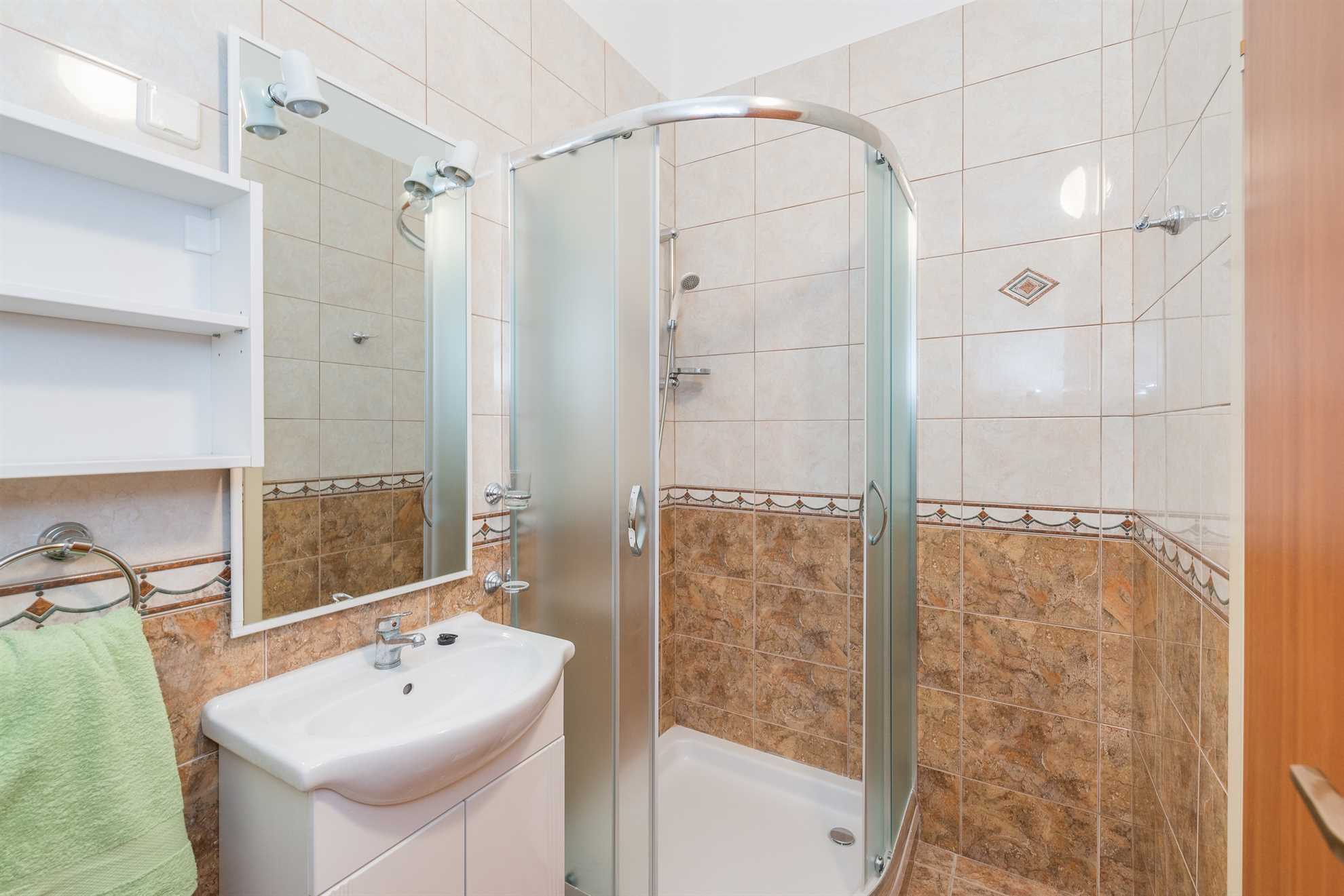 Apartment ideal for family | for 4-6 persons | with sea view | just 70 m from beach