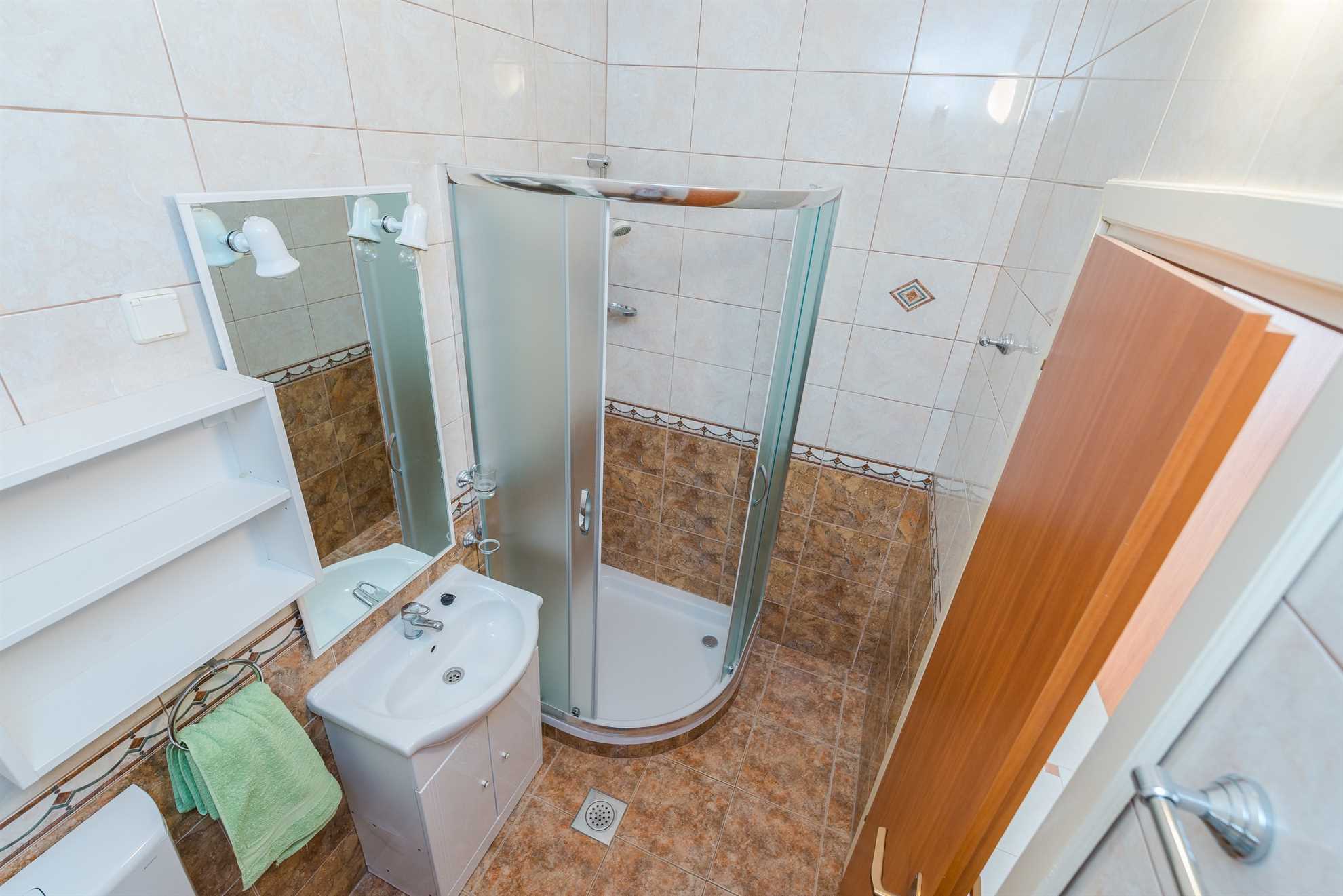 Apartment ideal for family | for 4-6 persons | with sea view | just 70 m from beach