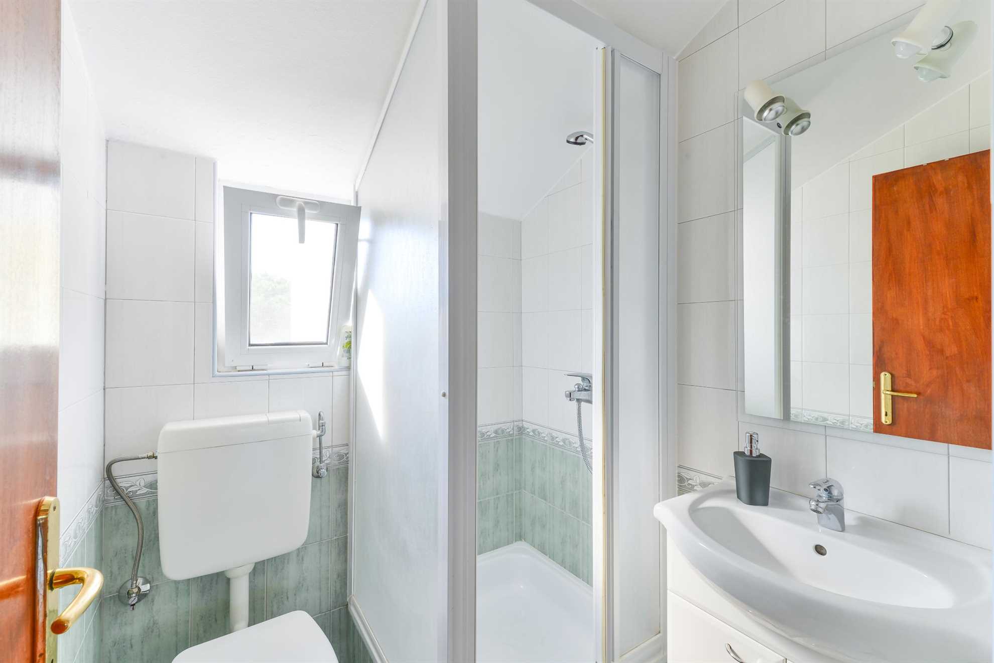 50 m from beach | Apartment with air conditioning and BBQ
