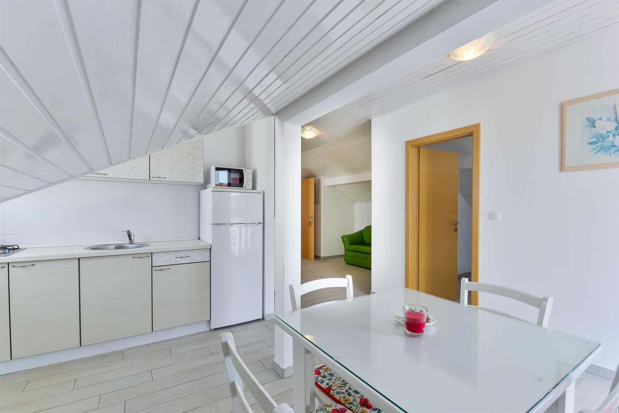 Apartman za 2-4 osobe | Roštilj, WiFi, klima | 100 m od plaže