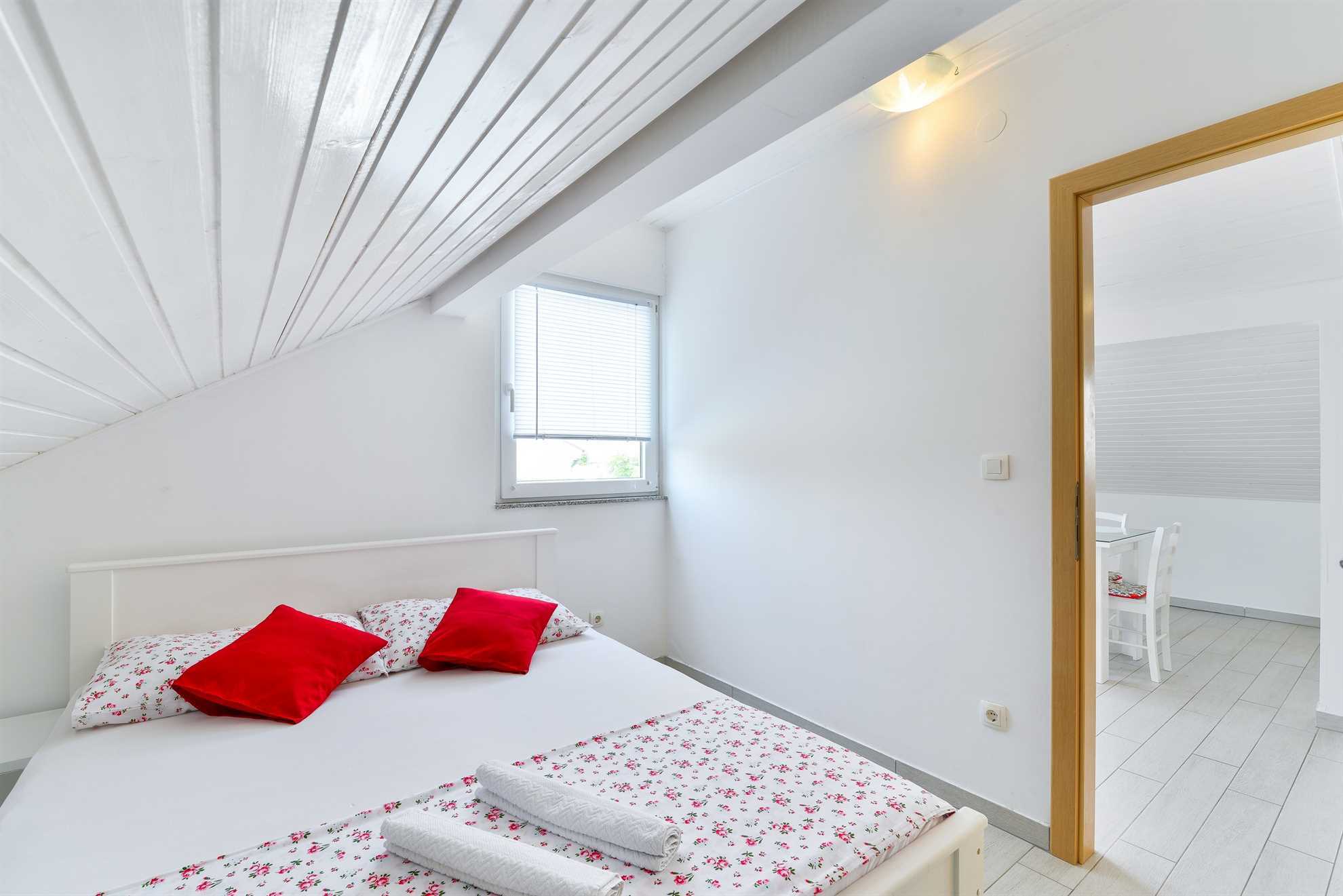 Apartman za 2-4 osobe | Roštilj, WiFi, klima | 100 m od plaže
