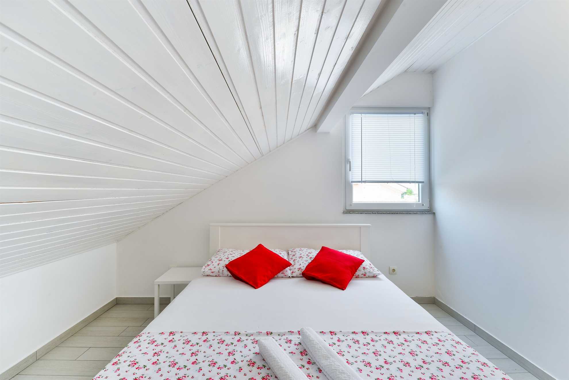 Apartman za 2-4 osobe | Roštilj, WiFi, klima | 100 m od plaže