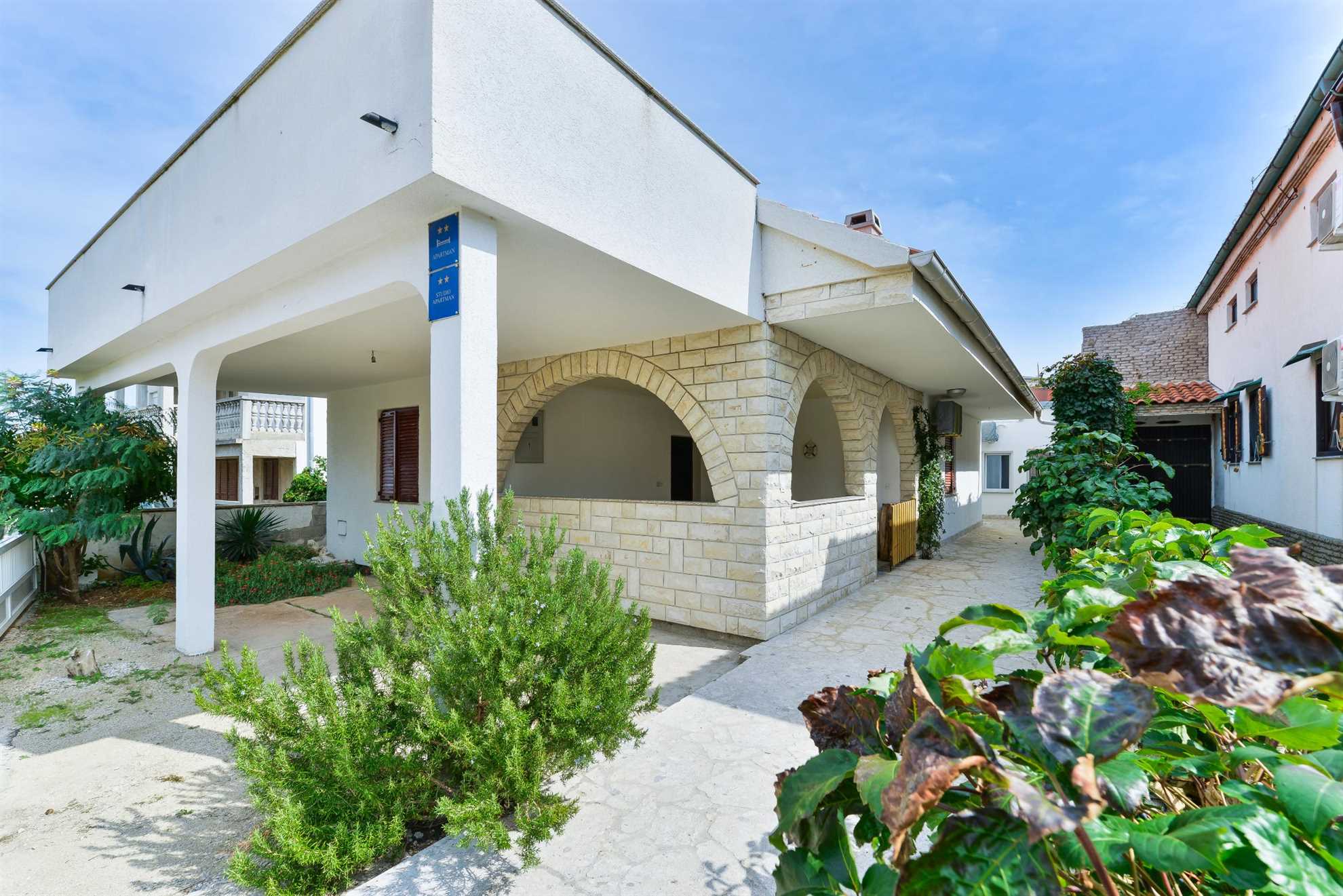 Apartman za 2-4 osobe | Roštilj, WiFi, klima | 100 m od plaže