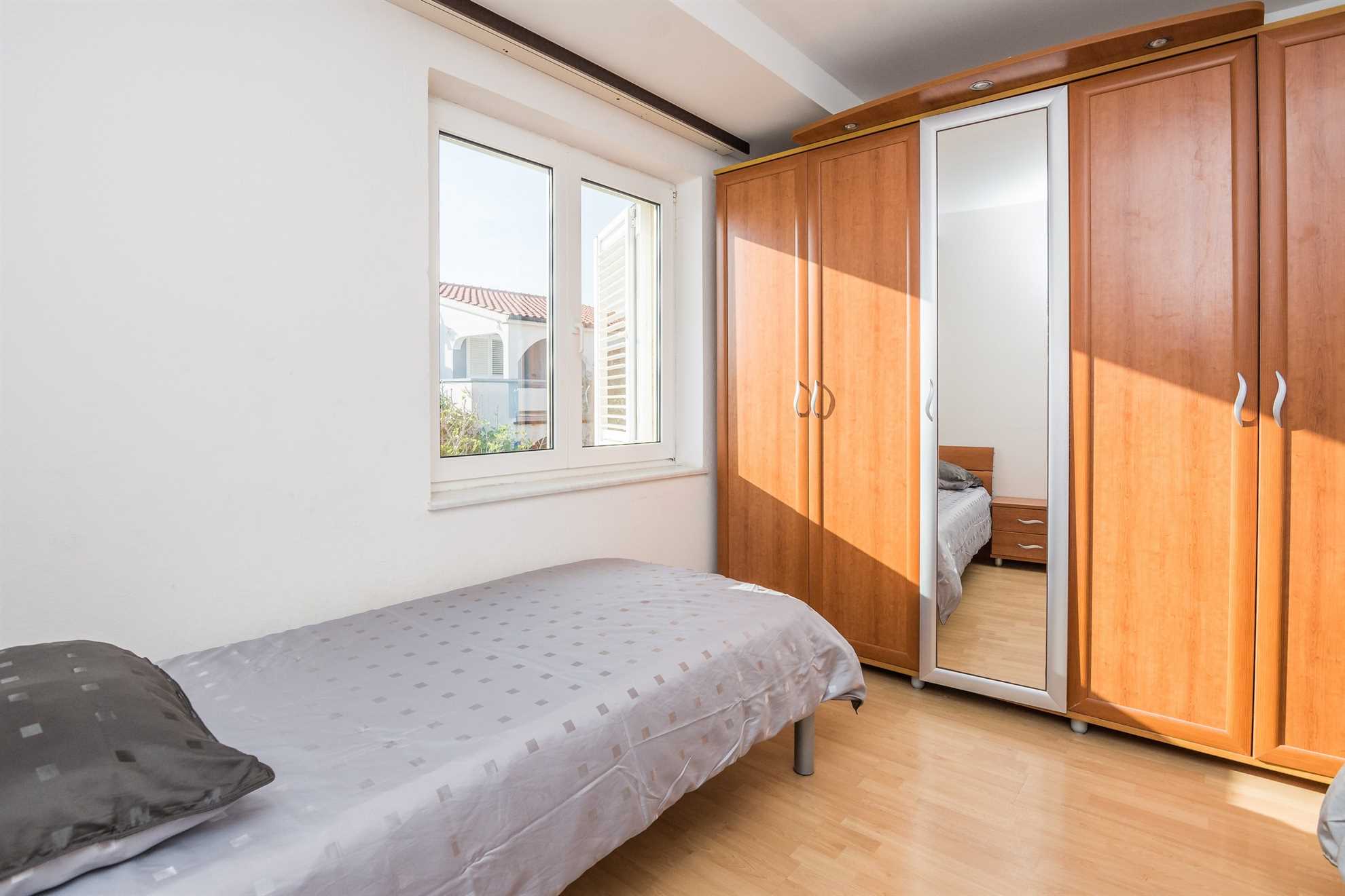 Apartment ideal for 2-4 per. | 200 m from the beach | Air conditioning, satellite tv, WiFi