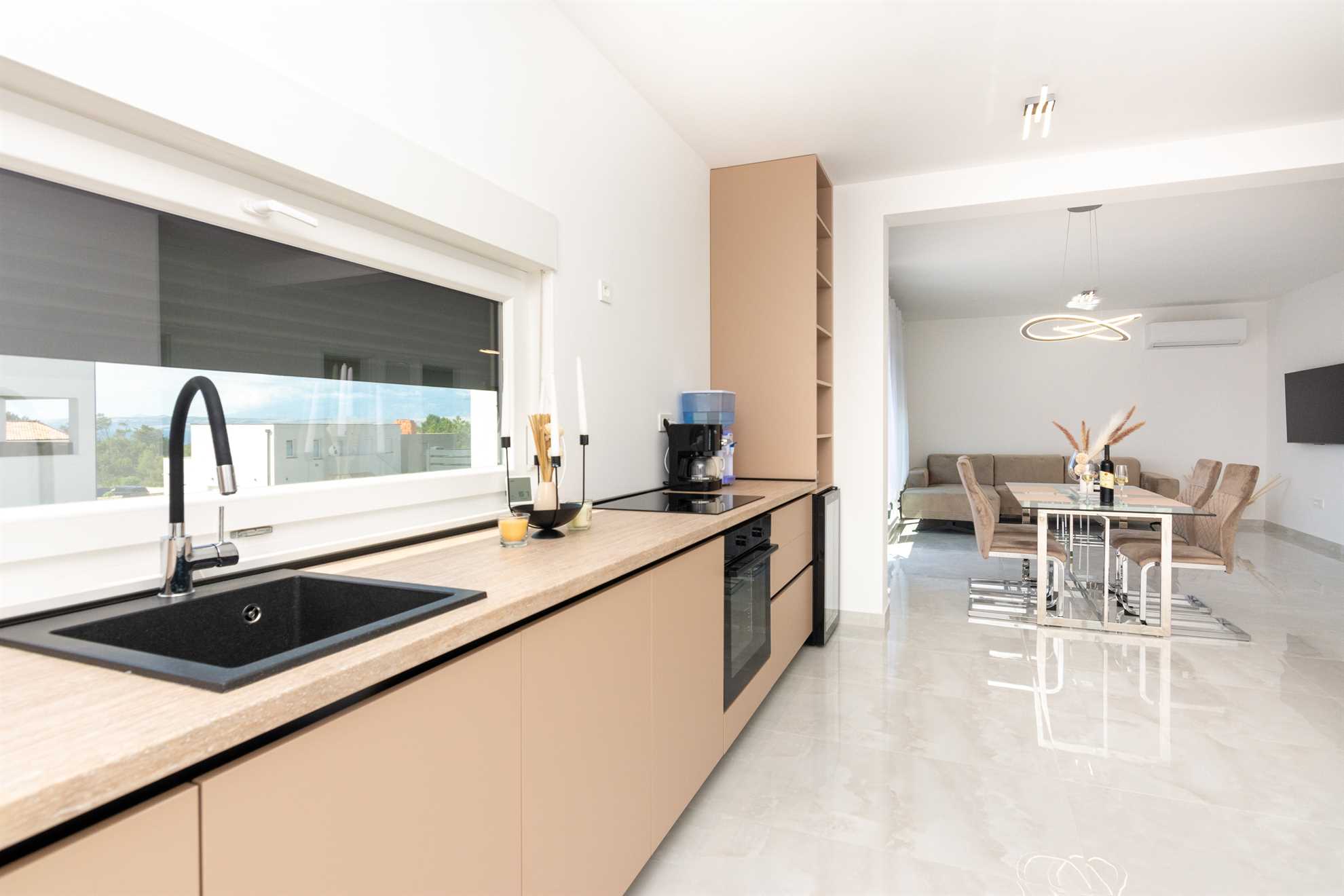 4 stars | Ideal for 4-5 persons  |Luxorious apartment