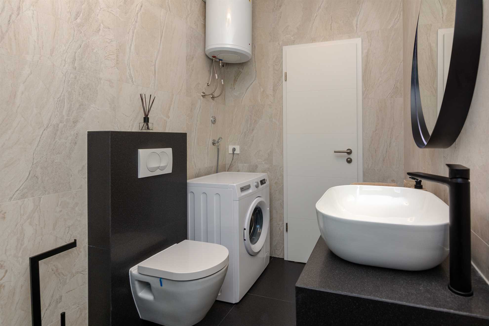 4 stars | Ideal for 4-5 persons  |Luxorious apartment