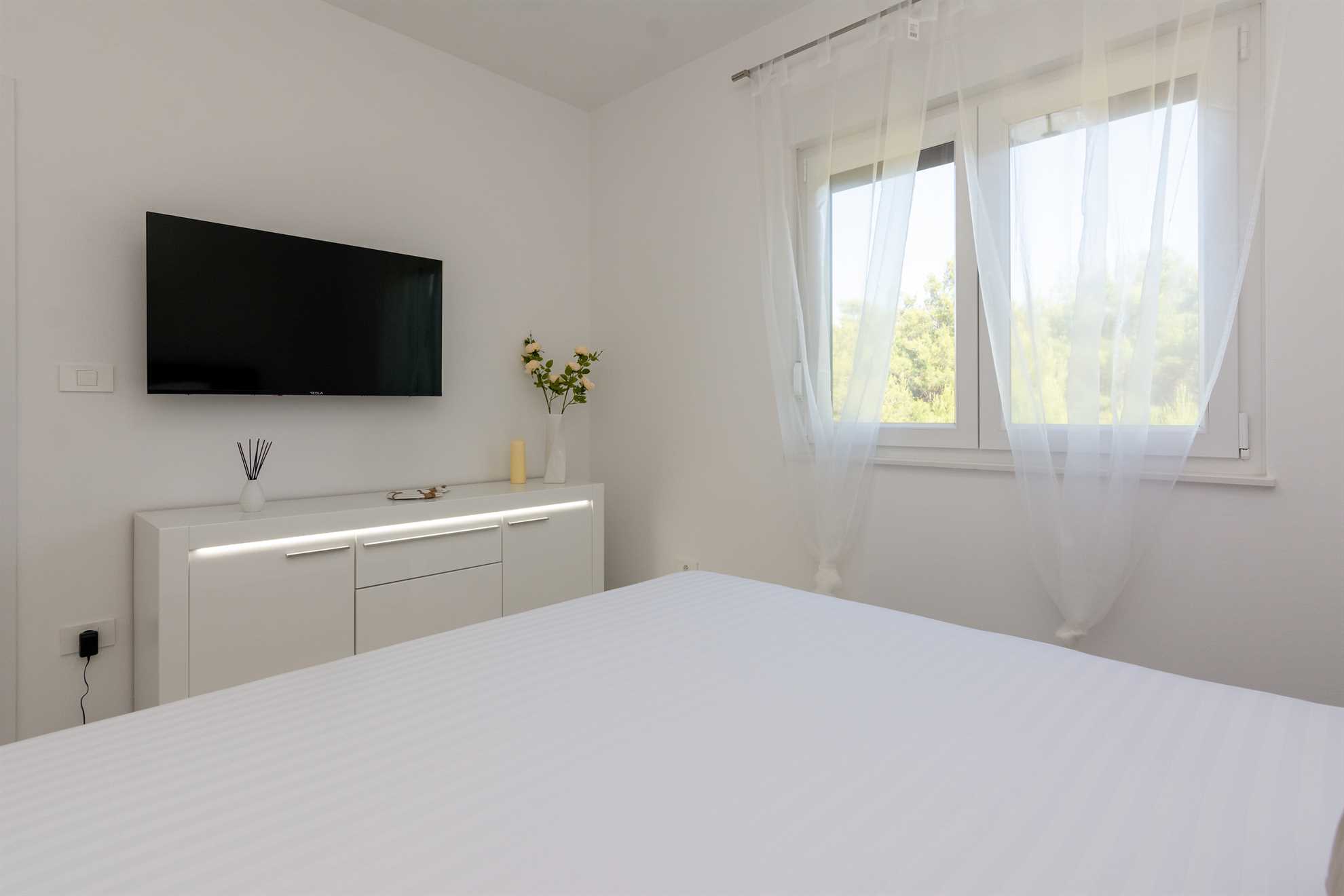 4 stars | Ideal for 4-5 persons  |Luxorious apartment
