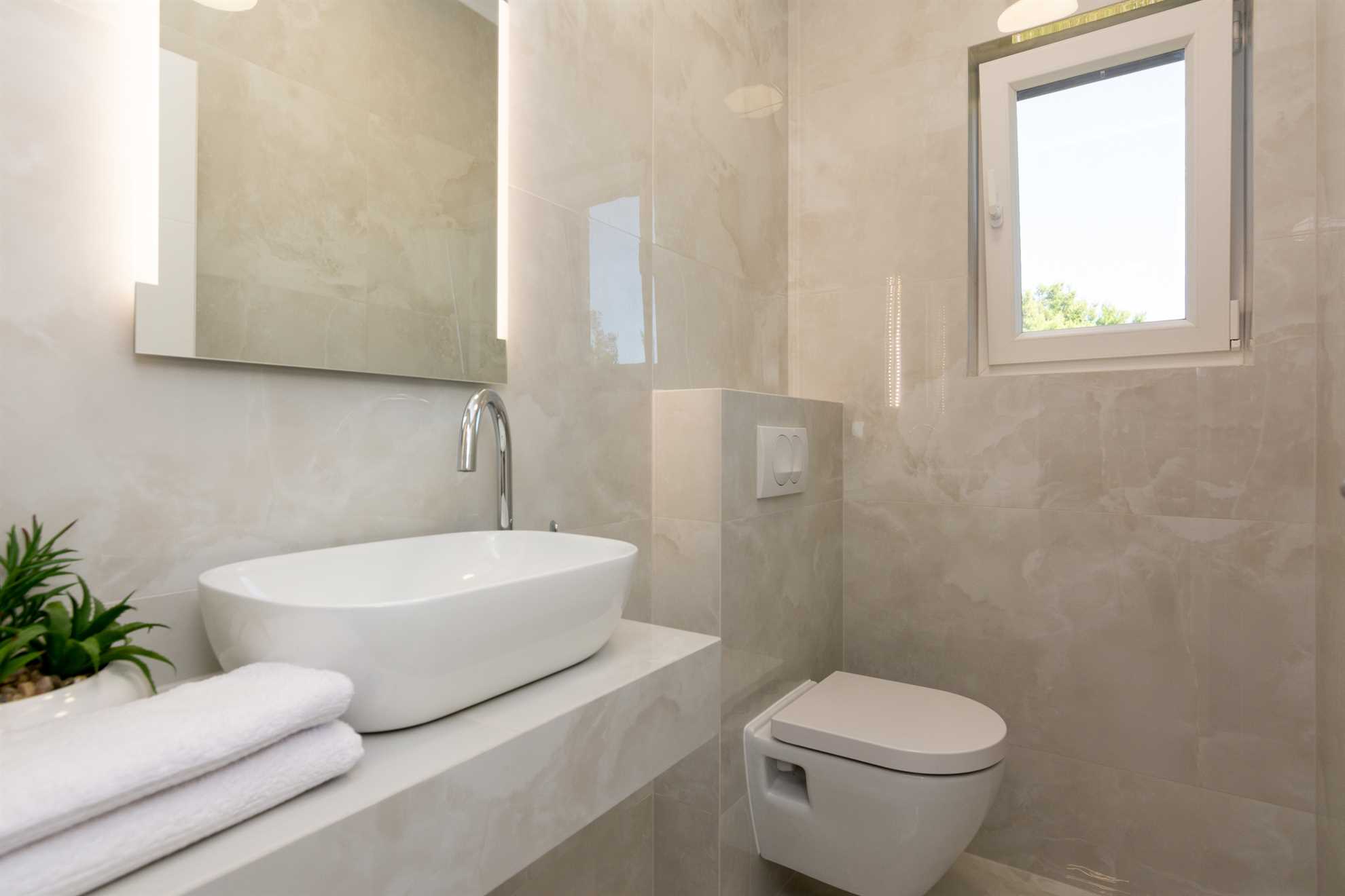 4 stars | Ideal for 4-5 persons  |Luxorious apartment