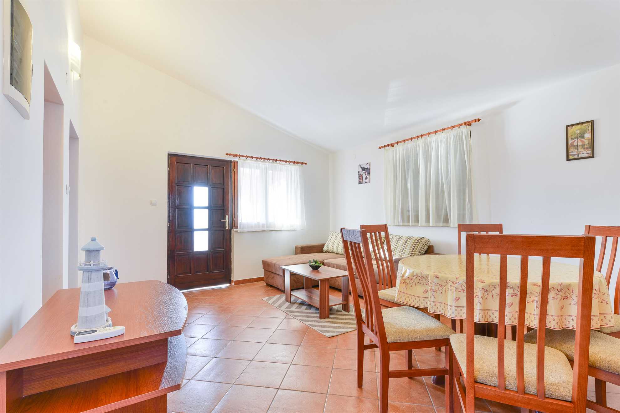 Apartment 80 m from beach | in a quiet area, ideal for family