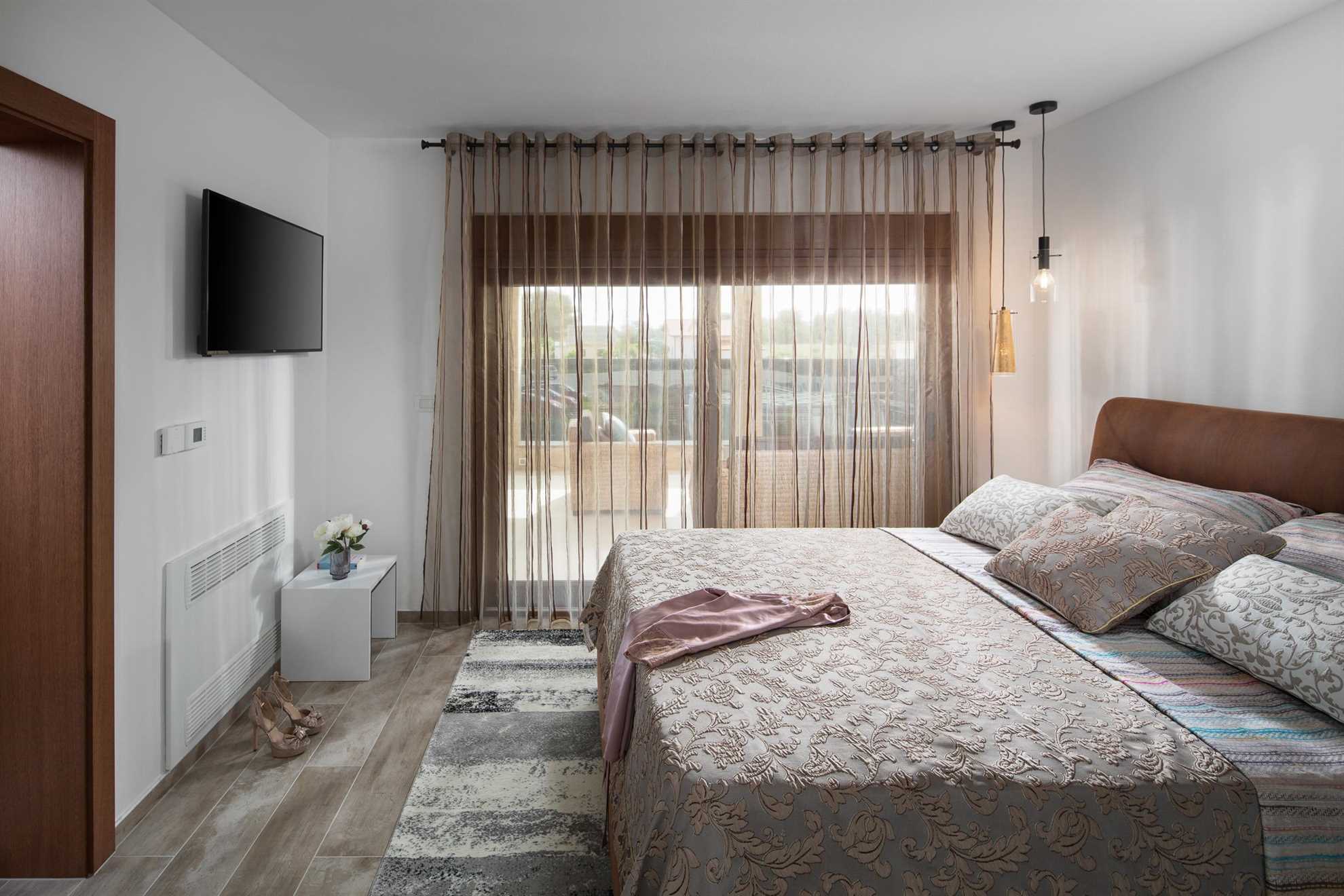 5 stars 250 m2 LUX Villa | pool, jacuzzi, sauna |  for 8-10 persons
