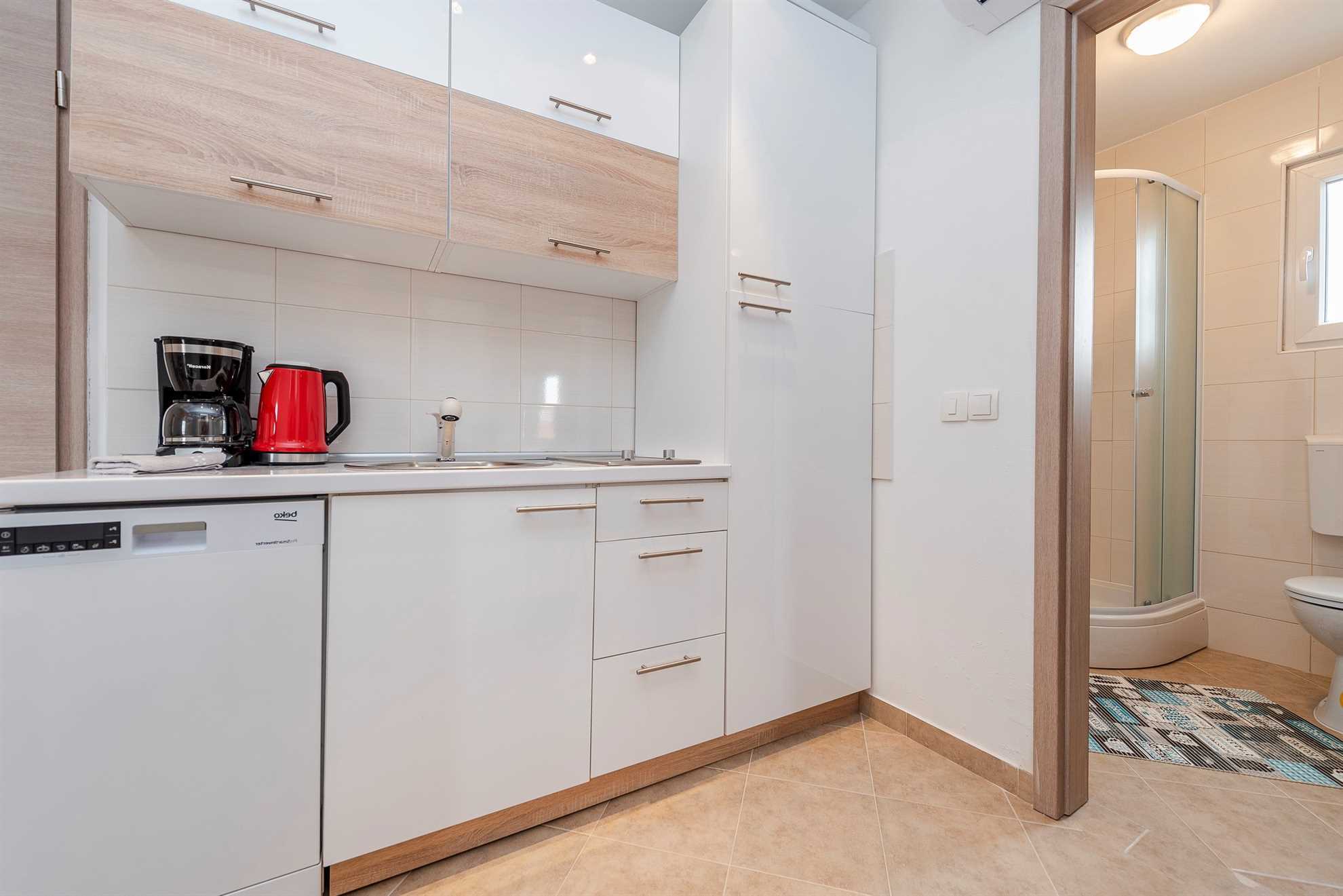 Apartmant just 100 m from beach | for 2-4 persons | air conditioning, Wi-Fi, BBQ