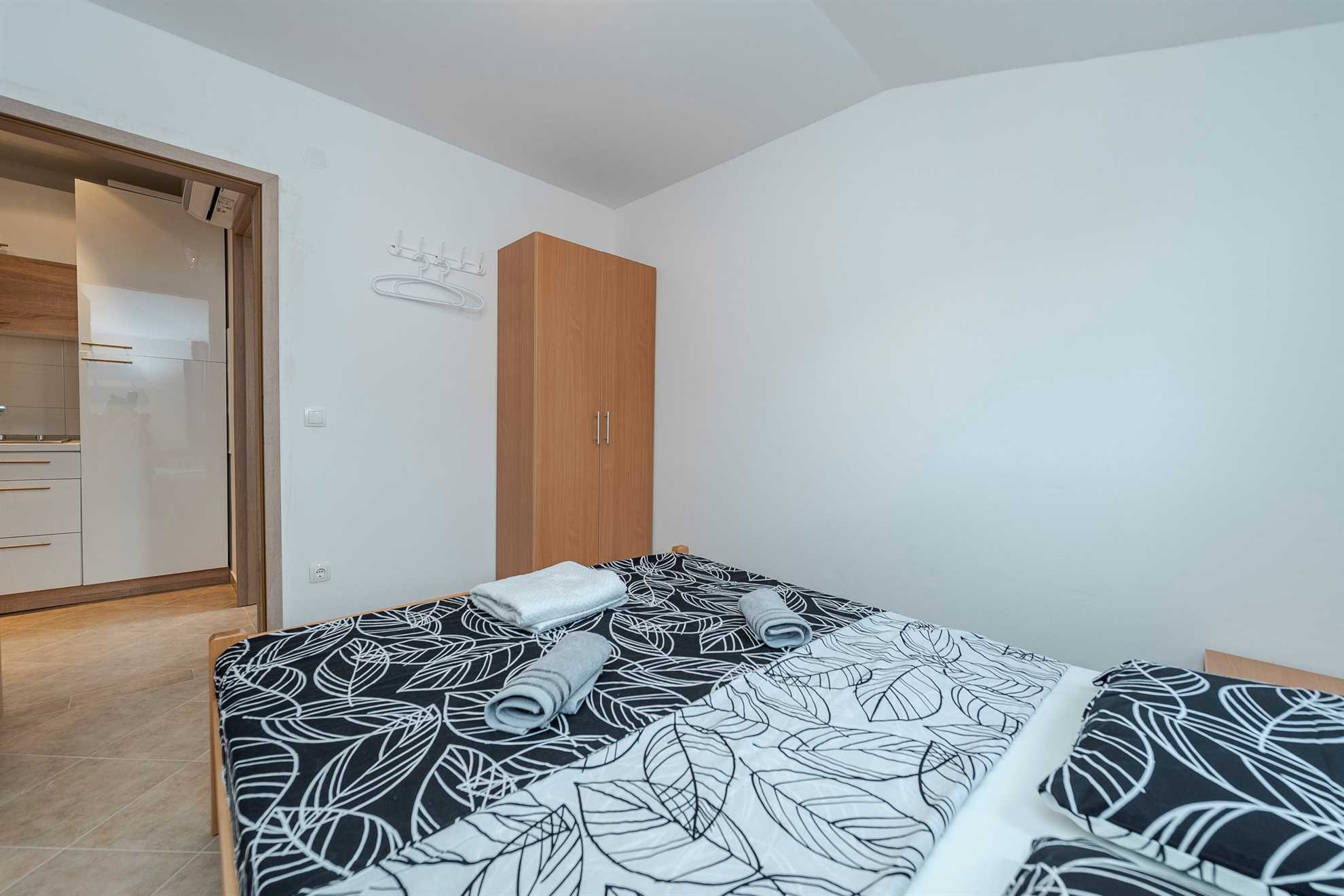 Apartmant just 100 m from beach | for 2-4 persons | air conditioning, Wi-Fi, BBQ