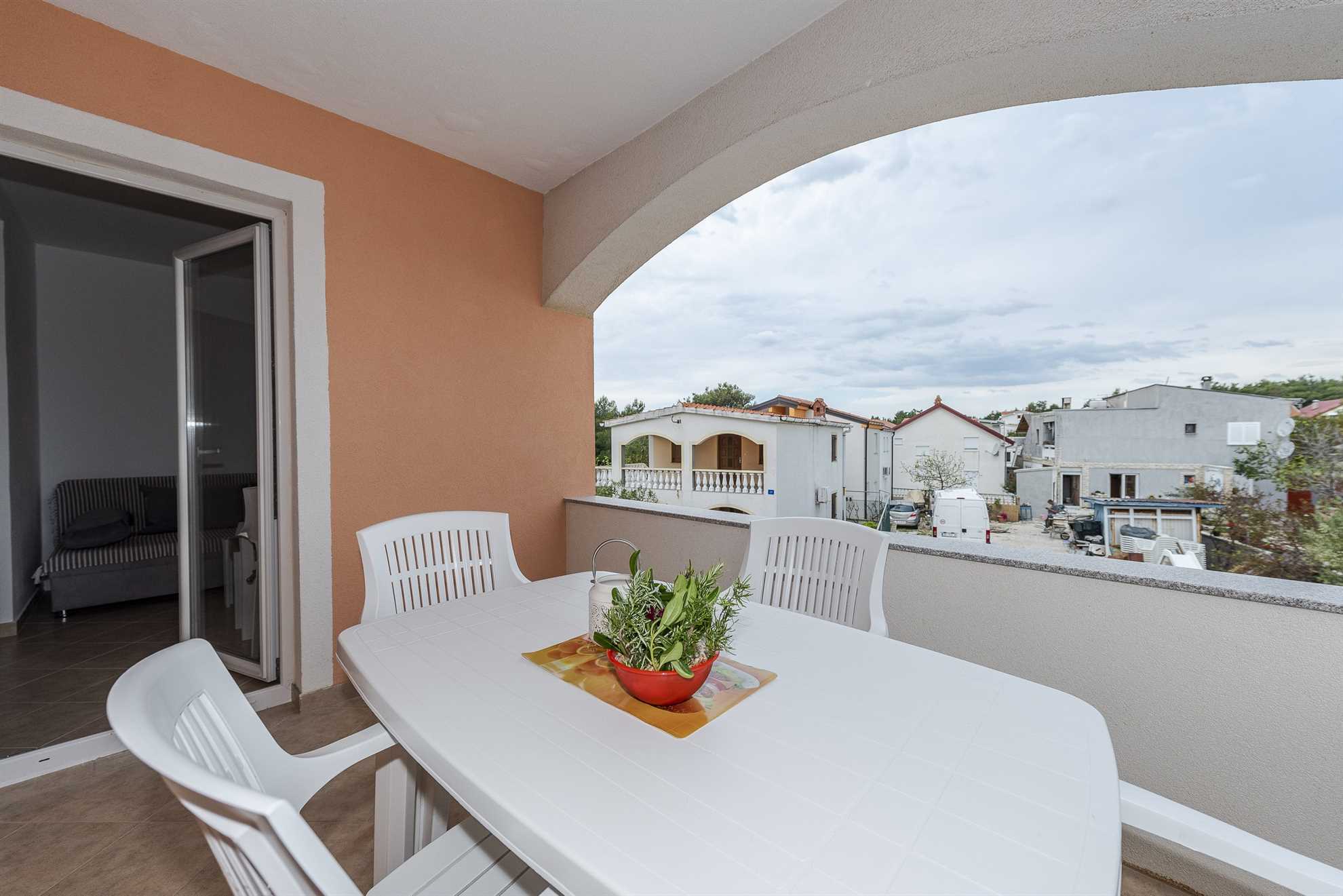 Apartment fully equipped | for 4 persons | just 100 m from beach