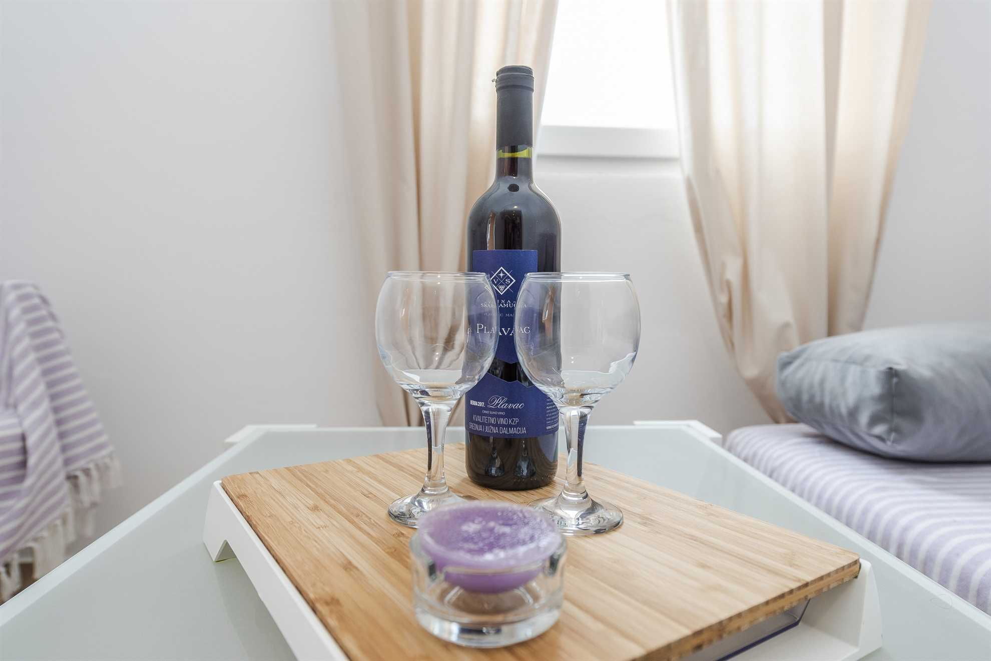 Apartment just 100 m from beach | WiFi, air conditioning, parking | for 2-4 persons