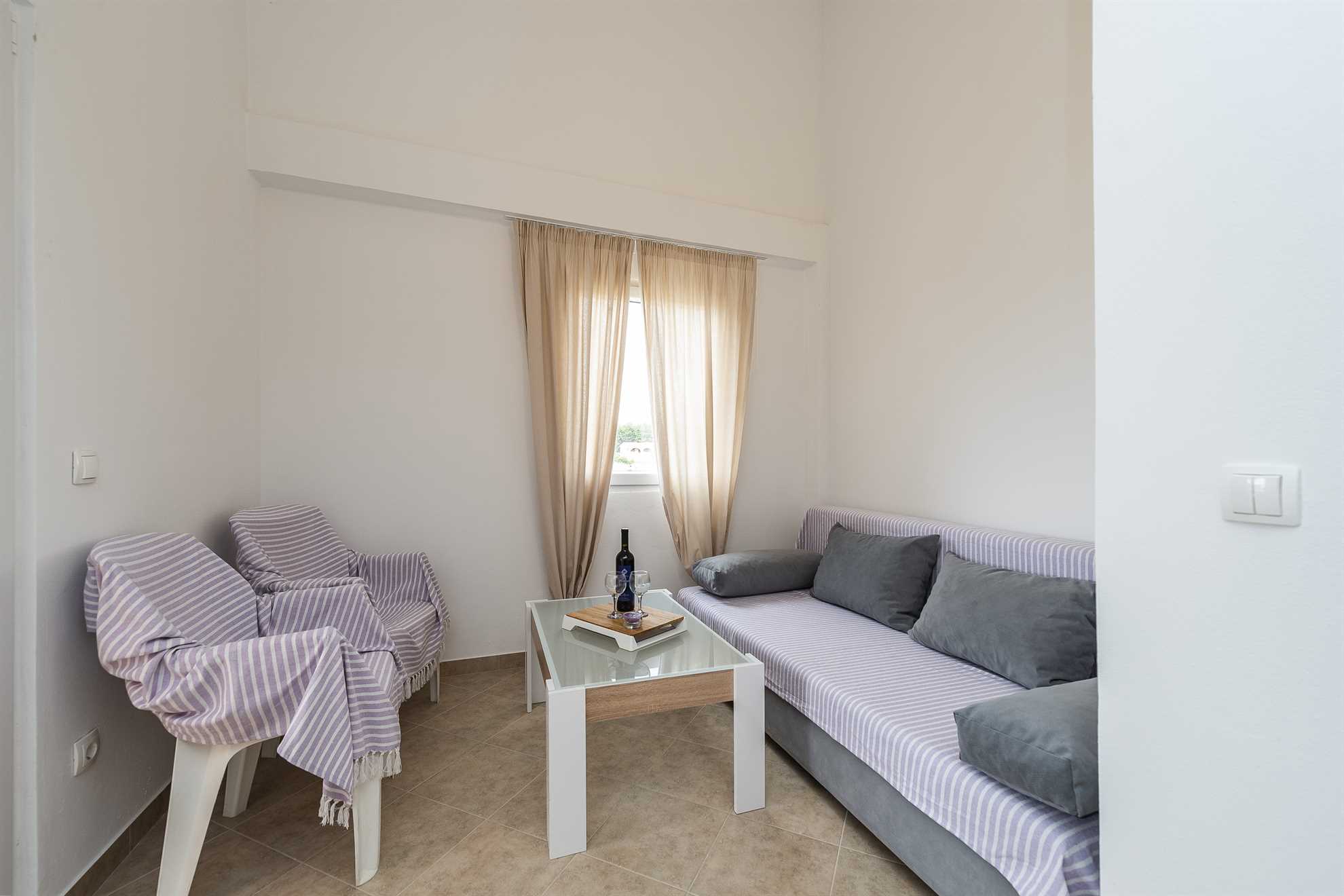 Apartment just 100 m from beach | WiFi, air conditioning, parking | for 2-4 persons