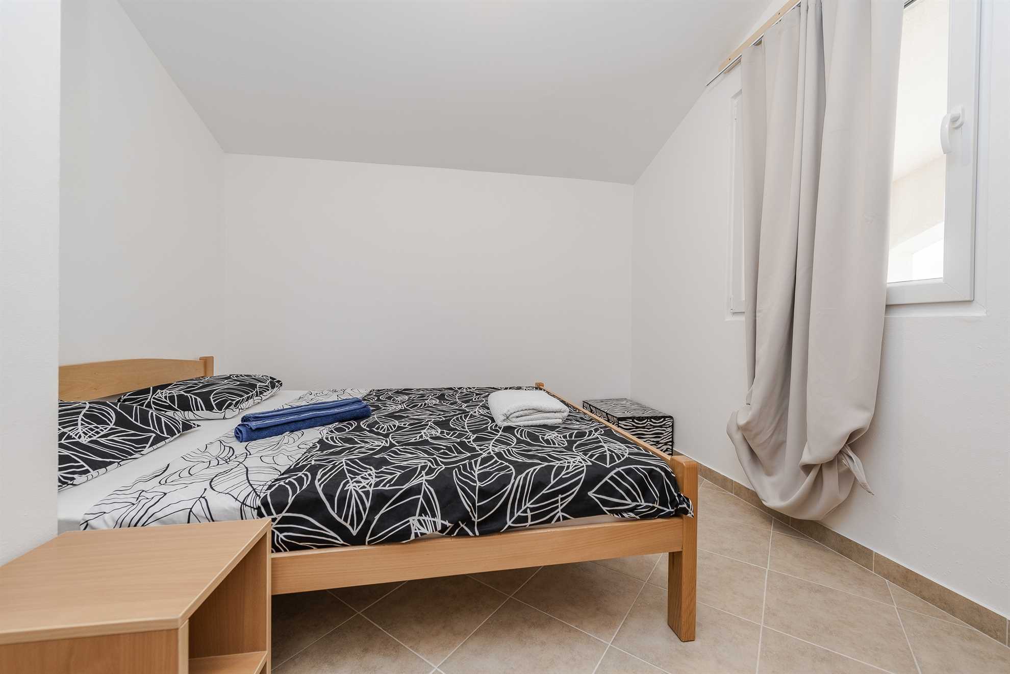 Apartment just 100 m from beach | WiFi, air conditioning, parking | for 2-4 persons