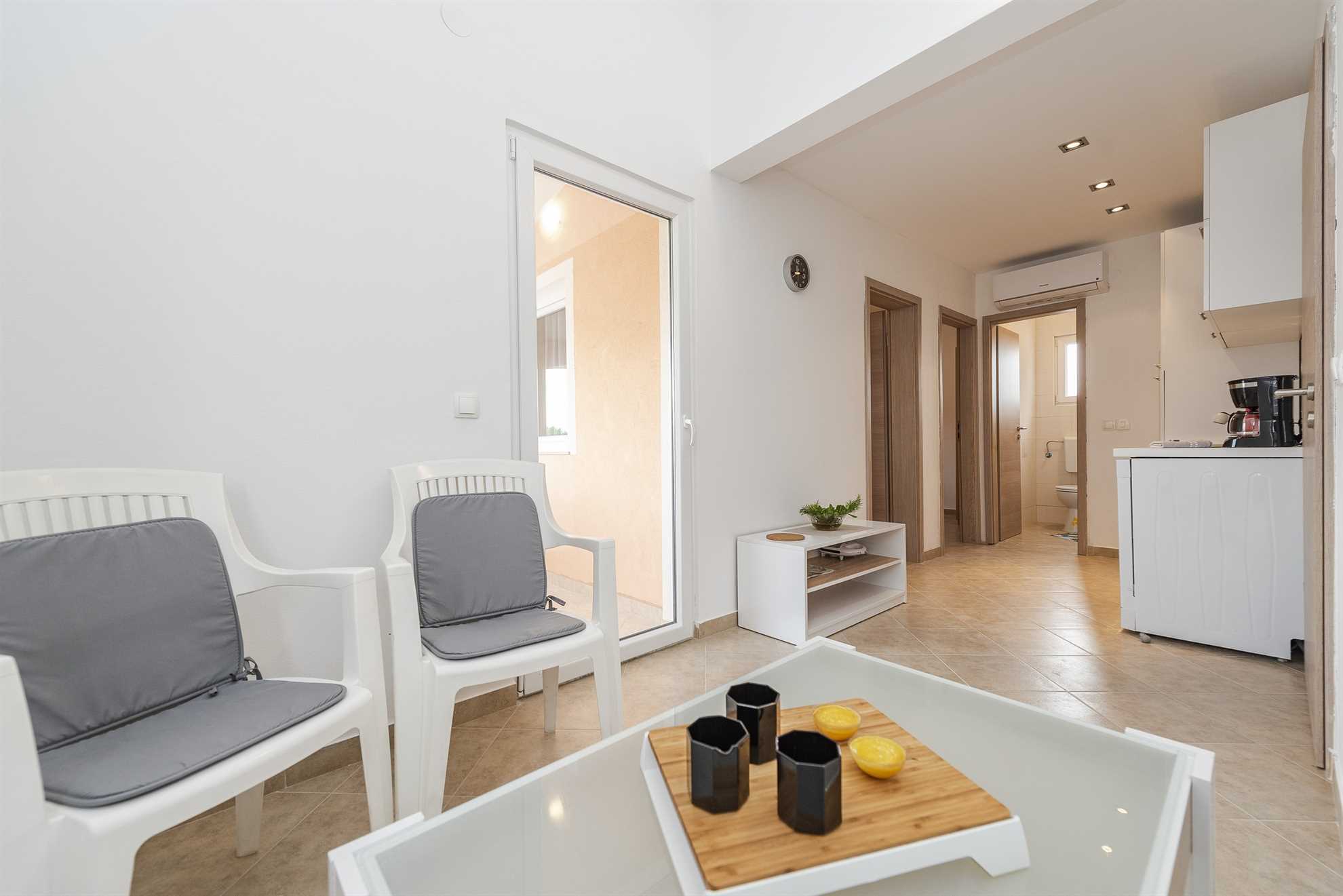 3 stars apartment | 100 m from sea and beach