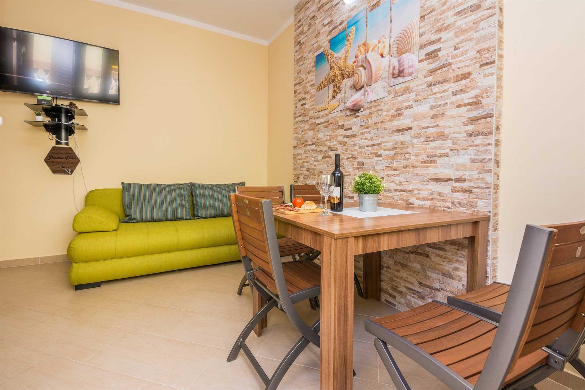 Modern studio apartment for 2 | 250 m from beach | air conditioning, WiFi, satellite tv