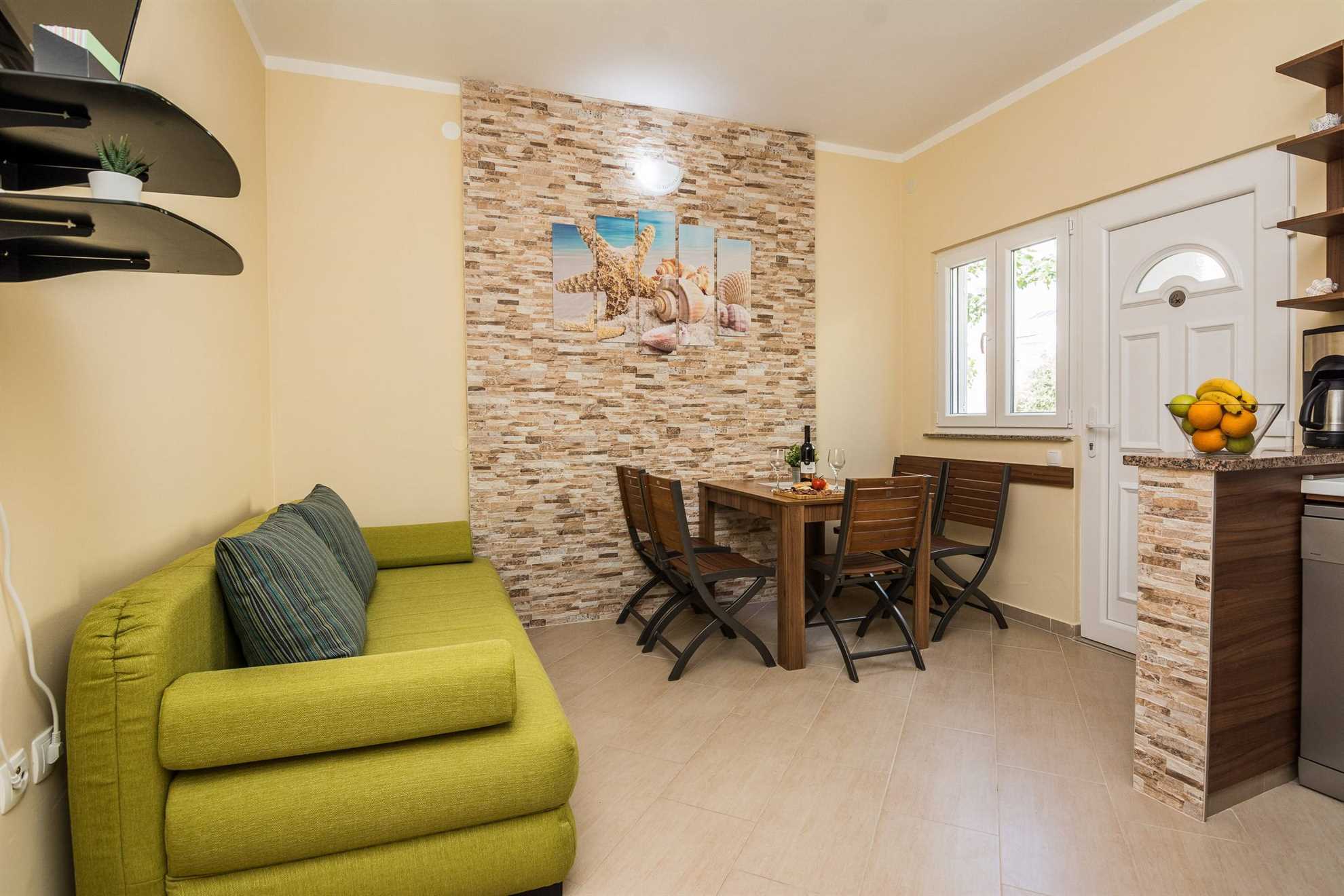 Modern studio apartment for 2 | 250 m from beach | air conditioning, WiFi, satellite tv