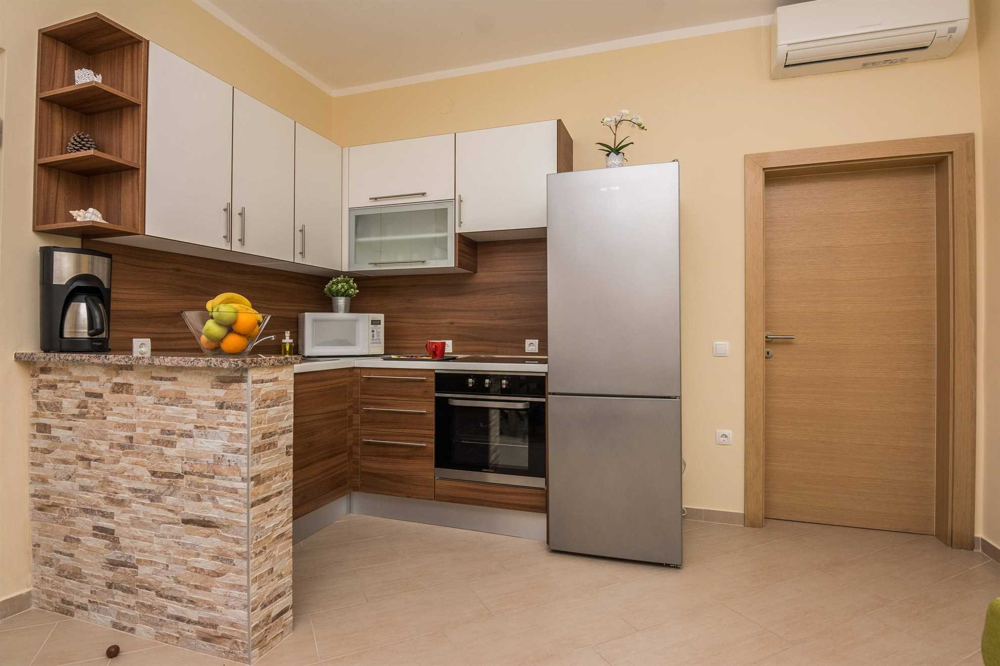 Modern studio apartment for 2 | 250 m from beach | air conditioning, WiFi, satellite tv