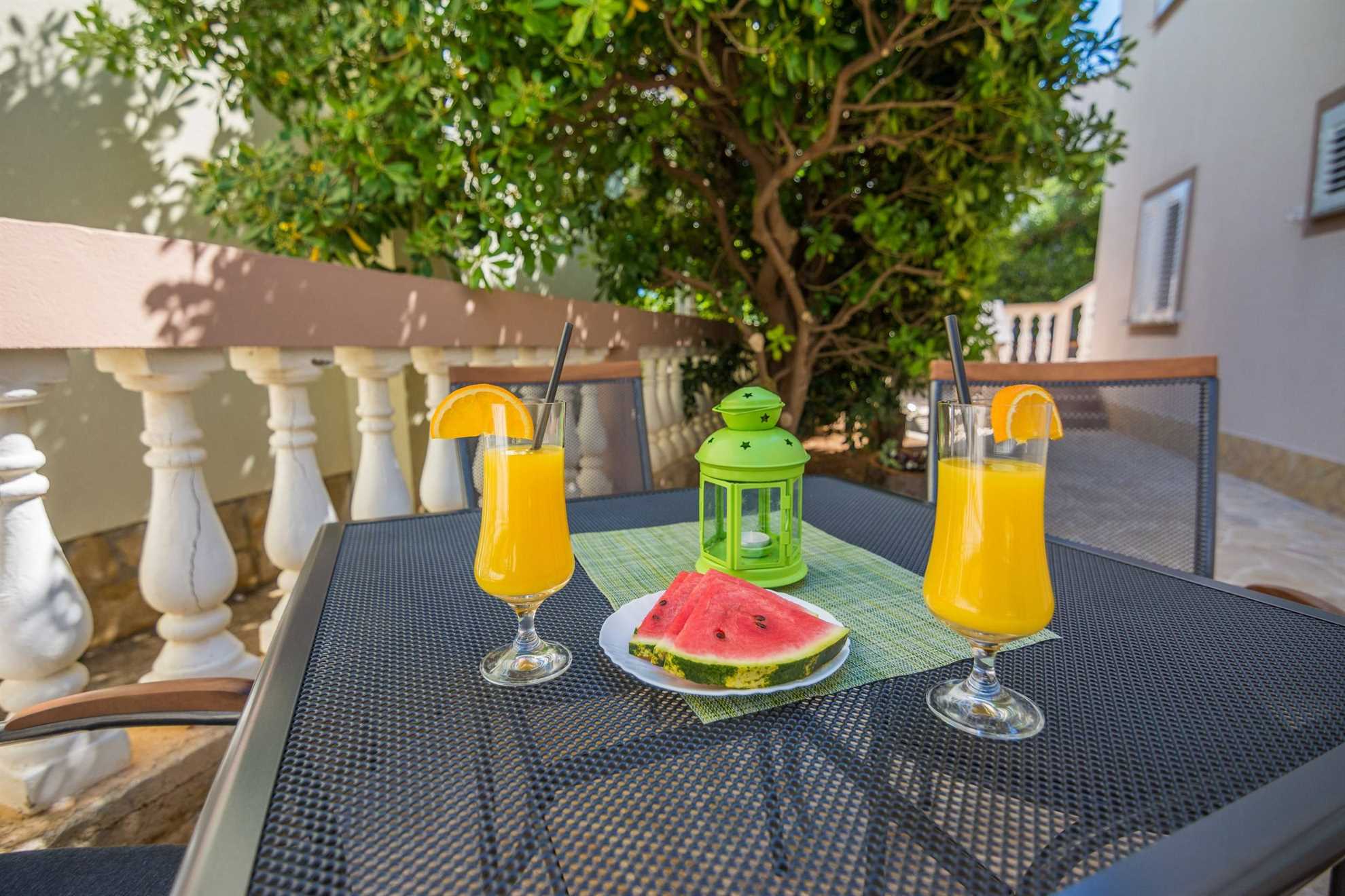 Modern studio apartment for 2 | 250 m from beach | air conditioning, WiFi, satellite tv