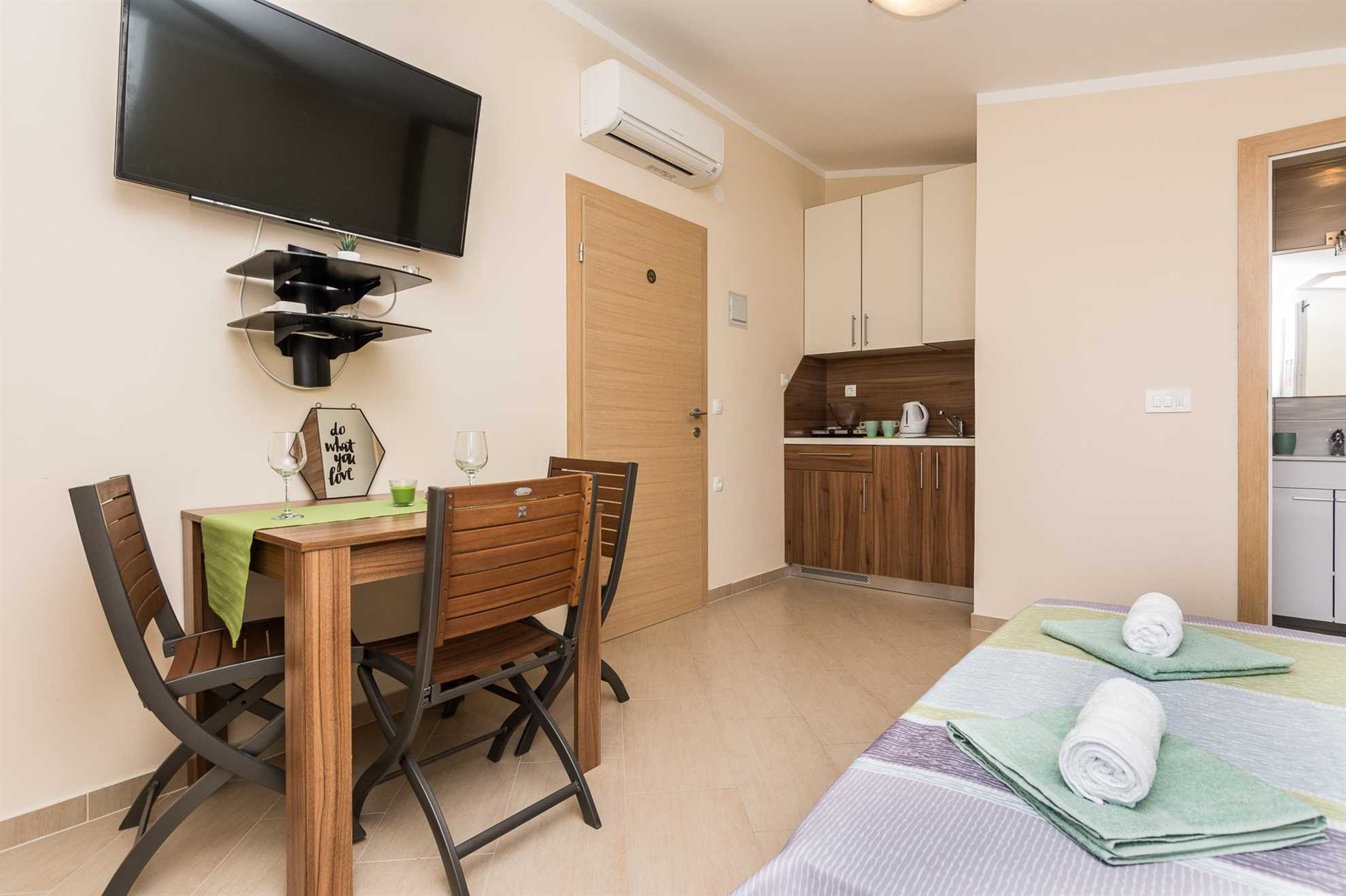 Ideal for 2 persons | apartment with garden and BBQ | Studio app