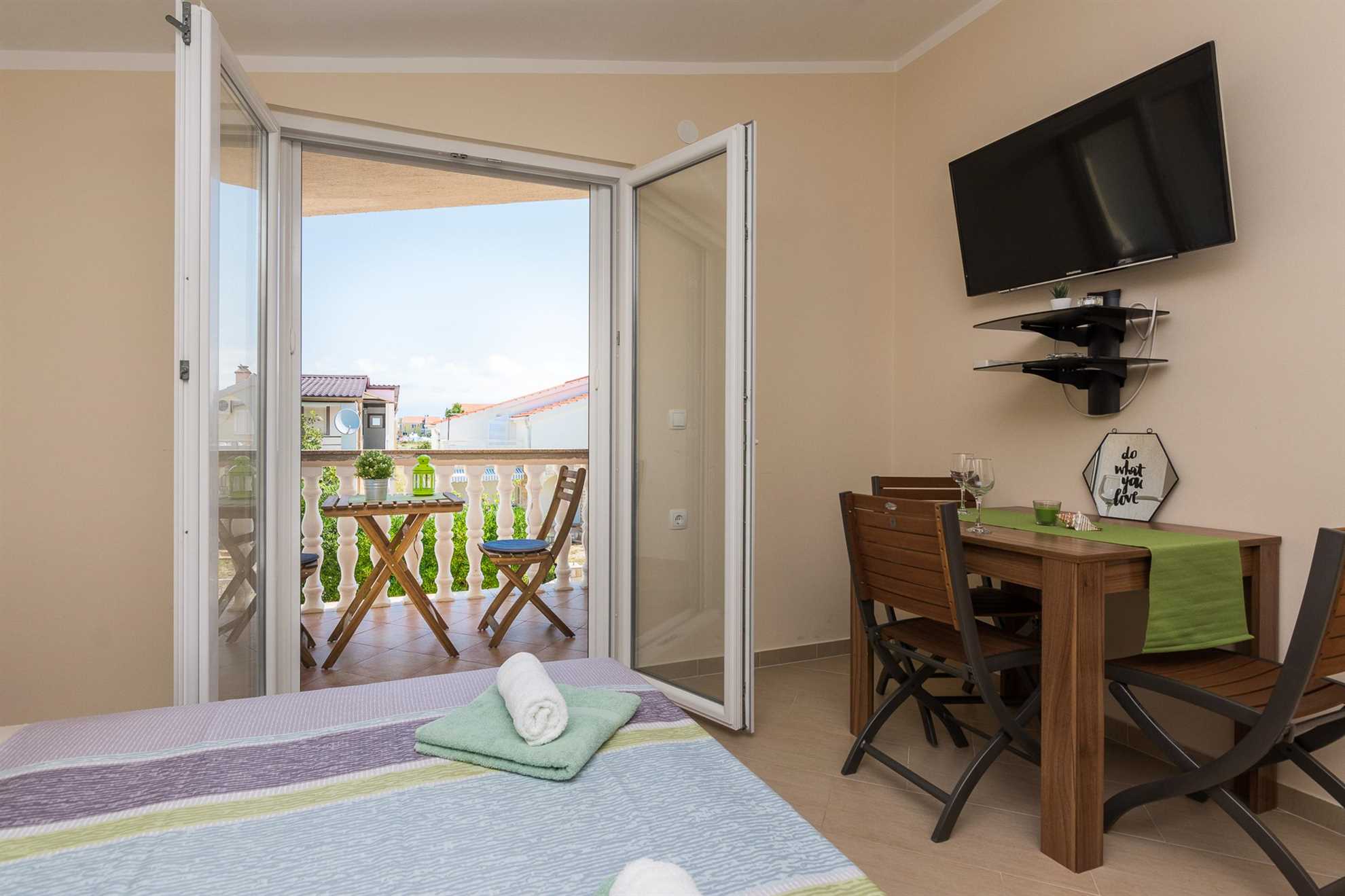 Ideal for 2 persons | apartment with garden and BBQ | Studio app