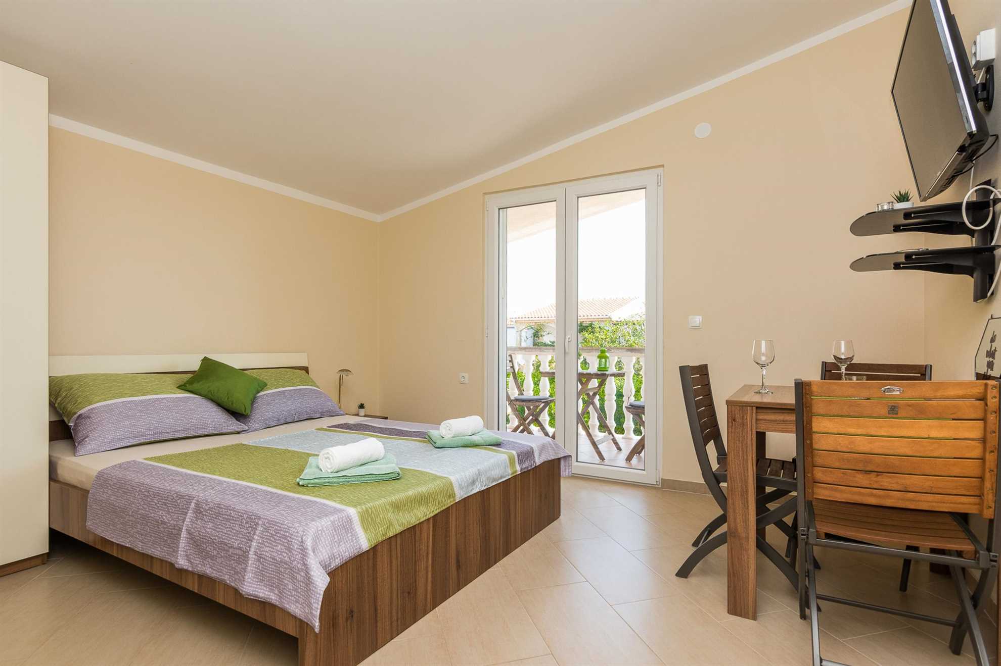 Ideal for 2 persons | apartment with garden and BBQ | Studio app