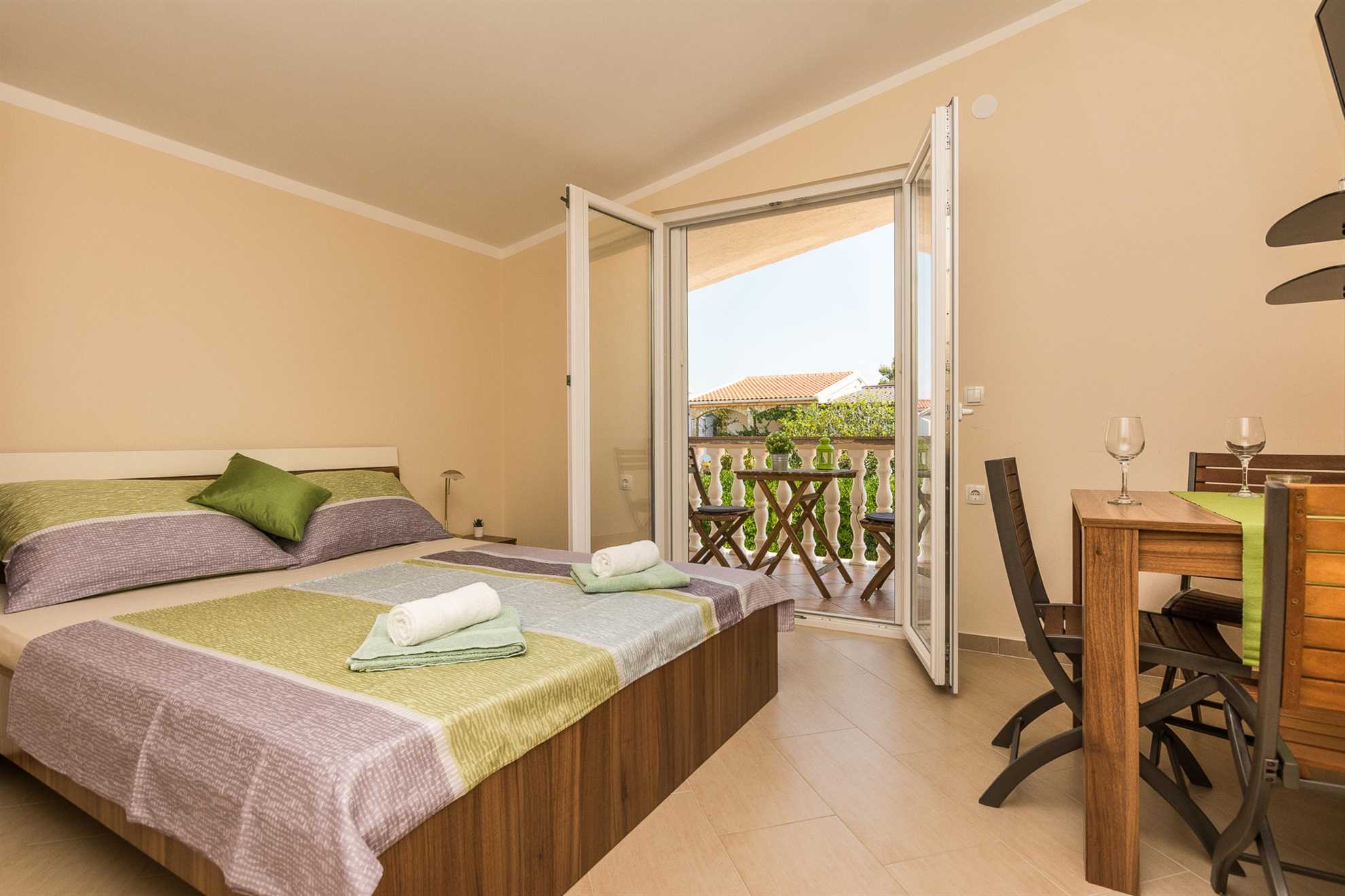 Ideal for 2 persons | apartment with garden and BBQ | Studio app