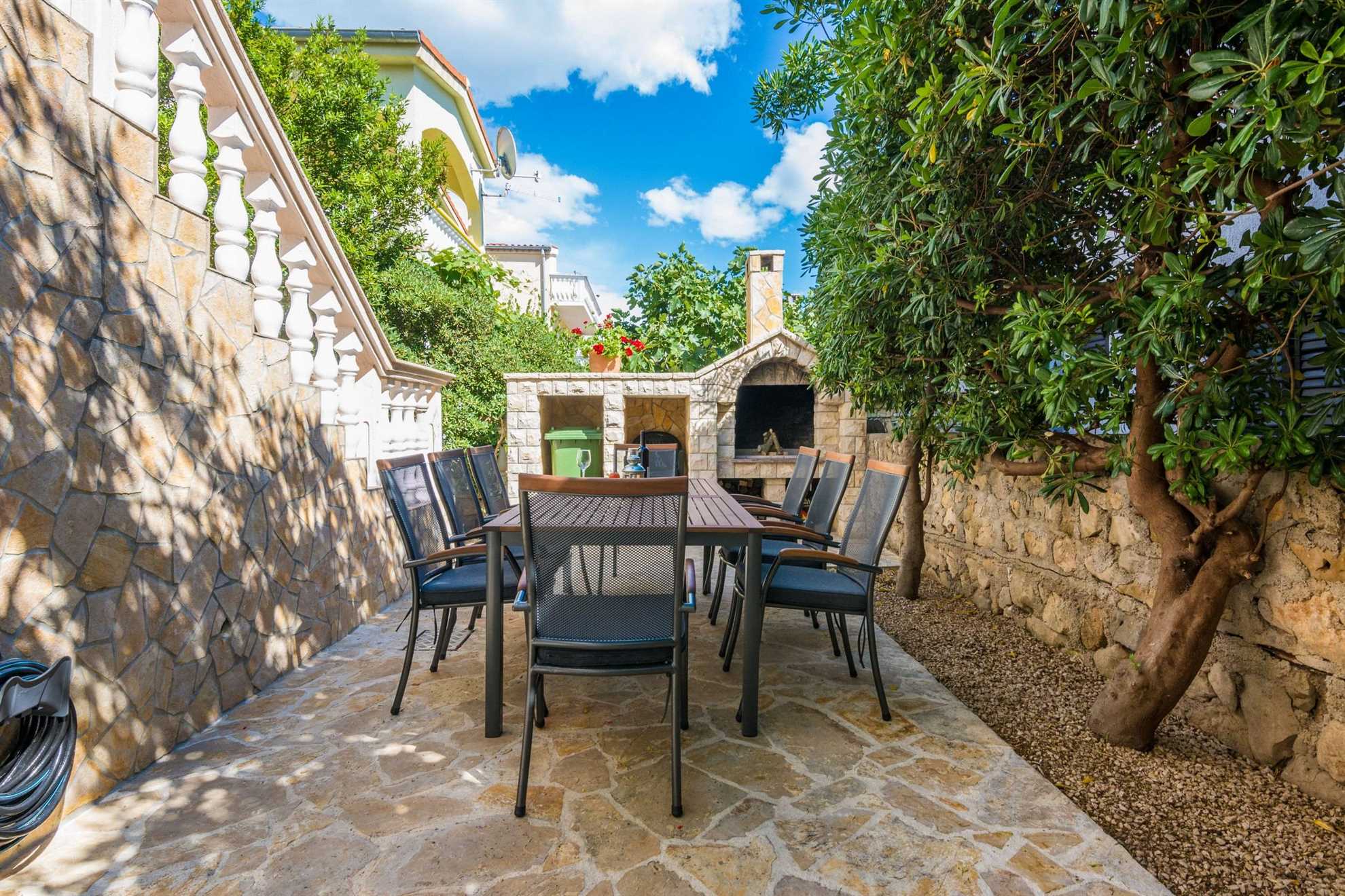 Ideal for 2 persons | apartment with garden and BBQ | Studio app