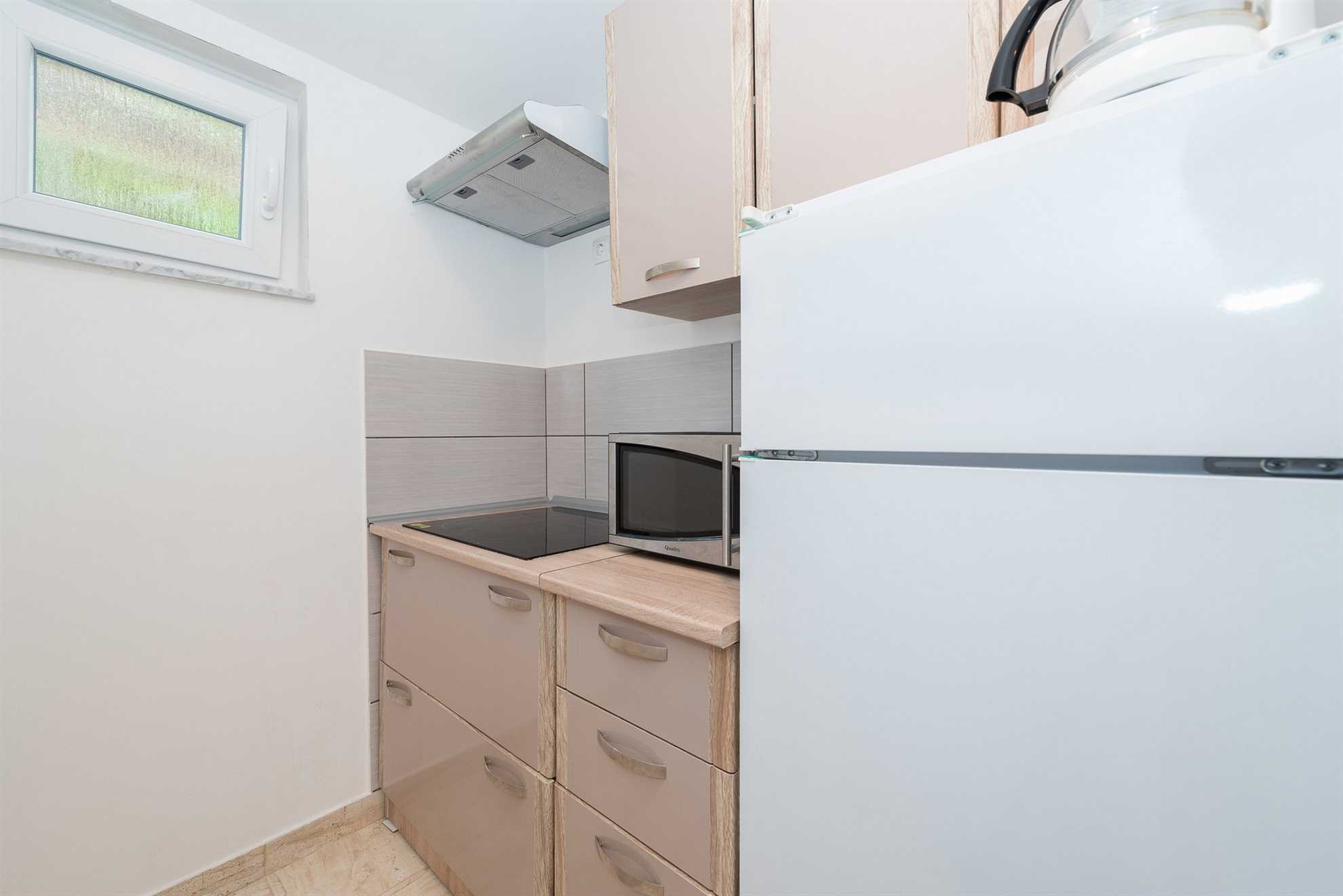 Ideal for 4 persons | air conditioning, WiFi, satellite tv, BBQ