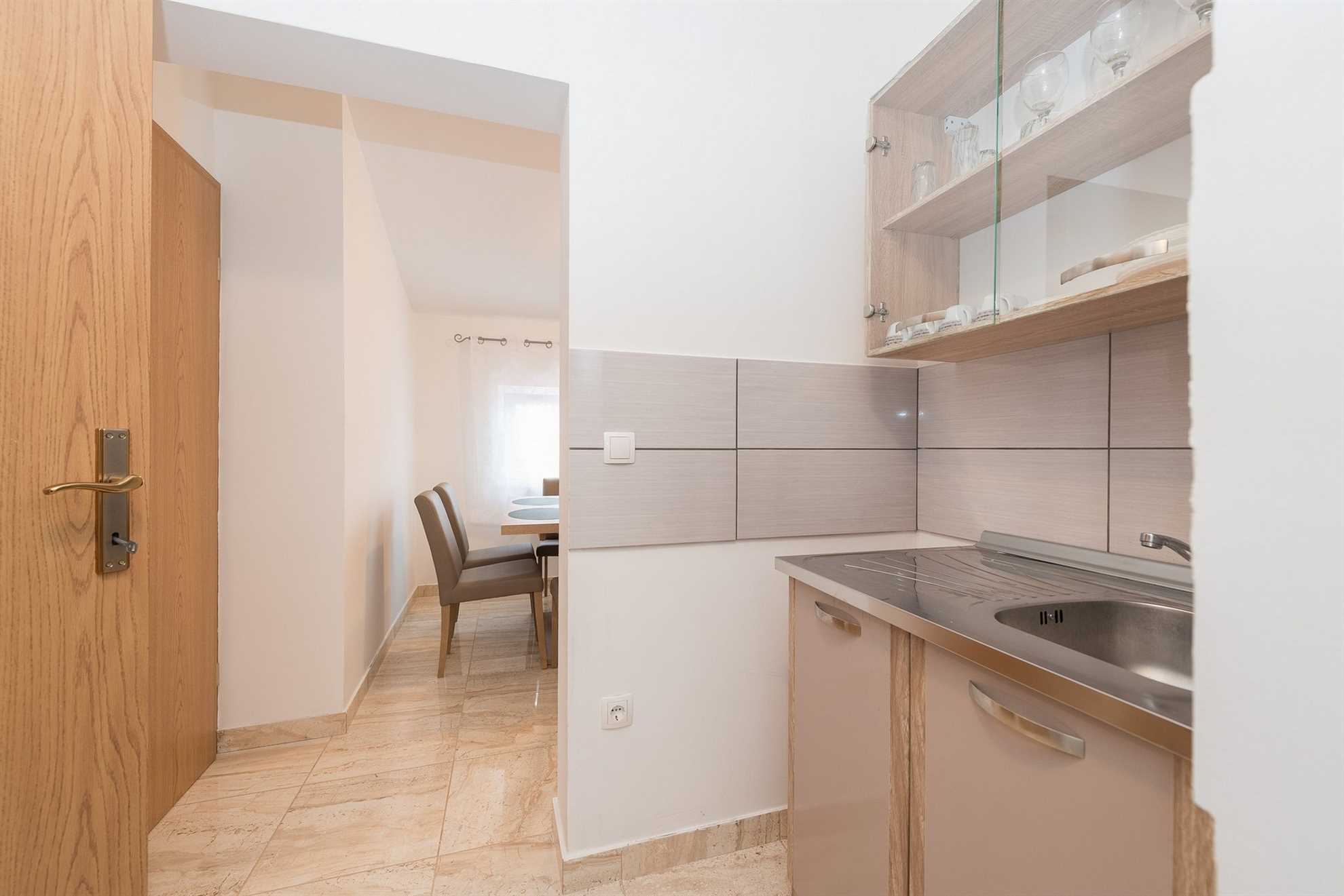 Ideal for 4 persons | air conditioning, WiFi, satellite tv, BBQ