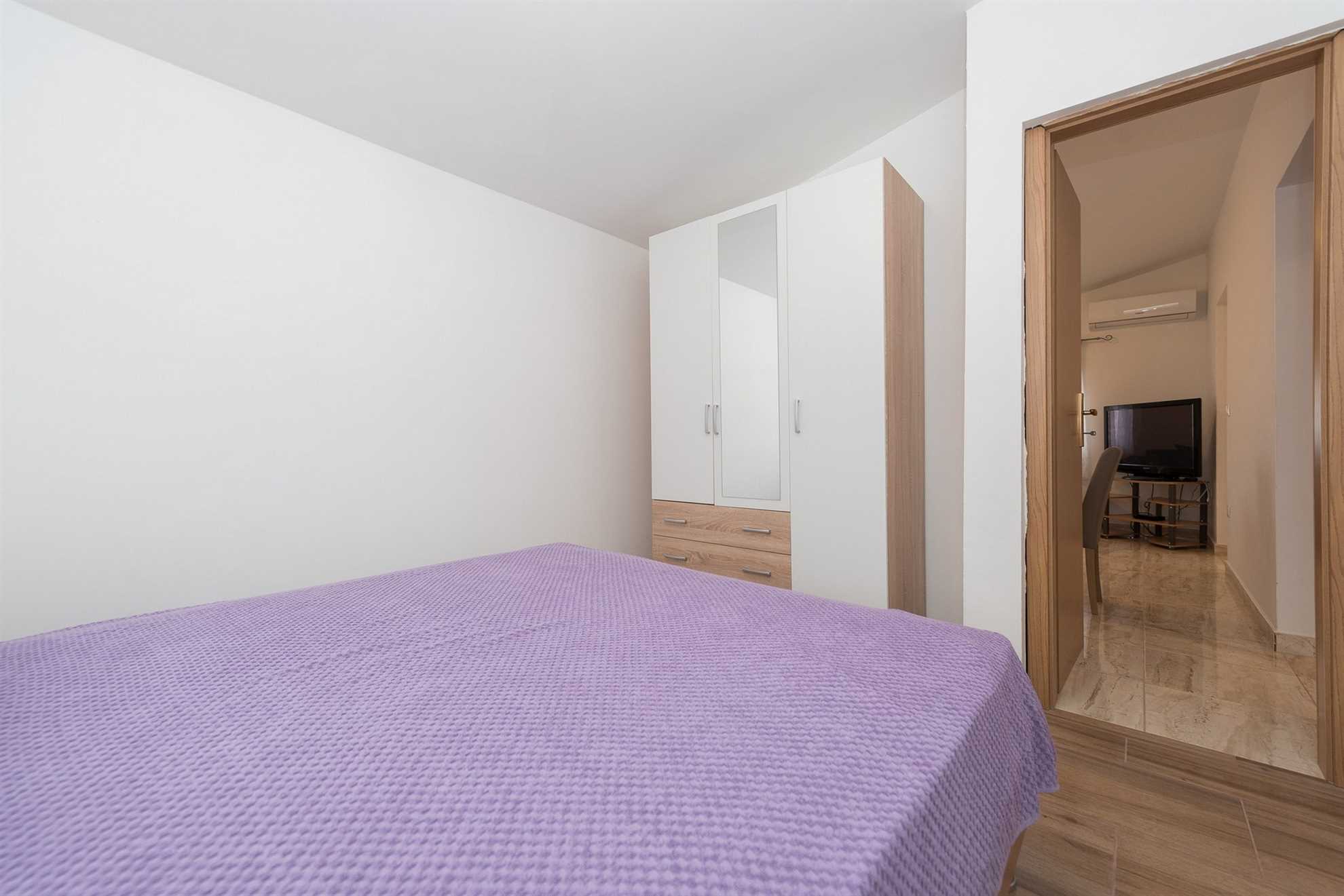 Ideal for 4 persons | air conditioning, WiFi, satellite tv, BBQ