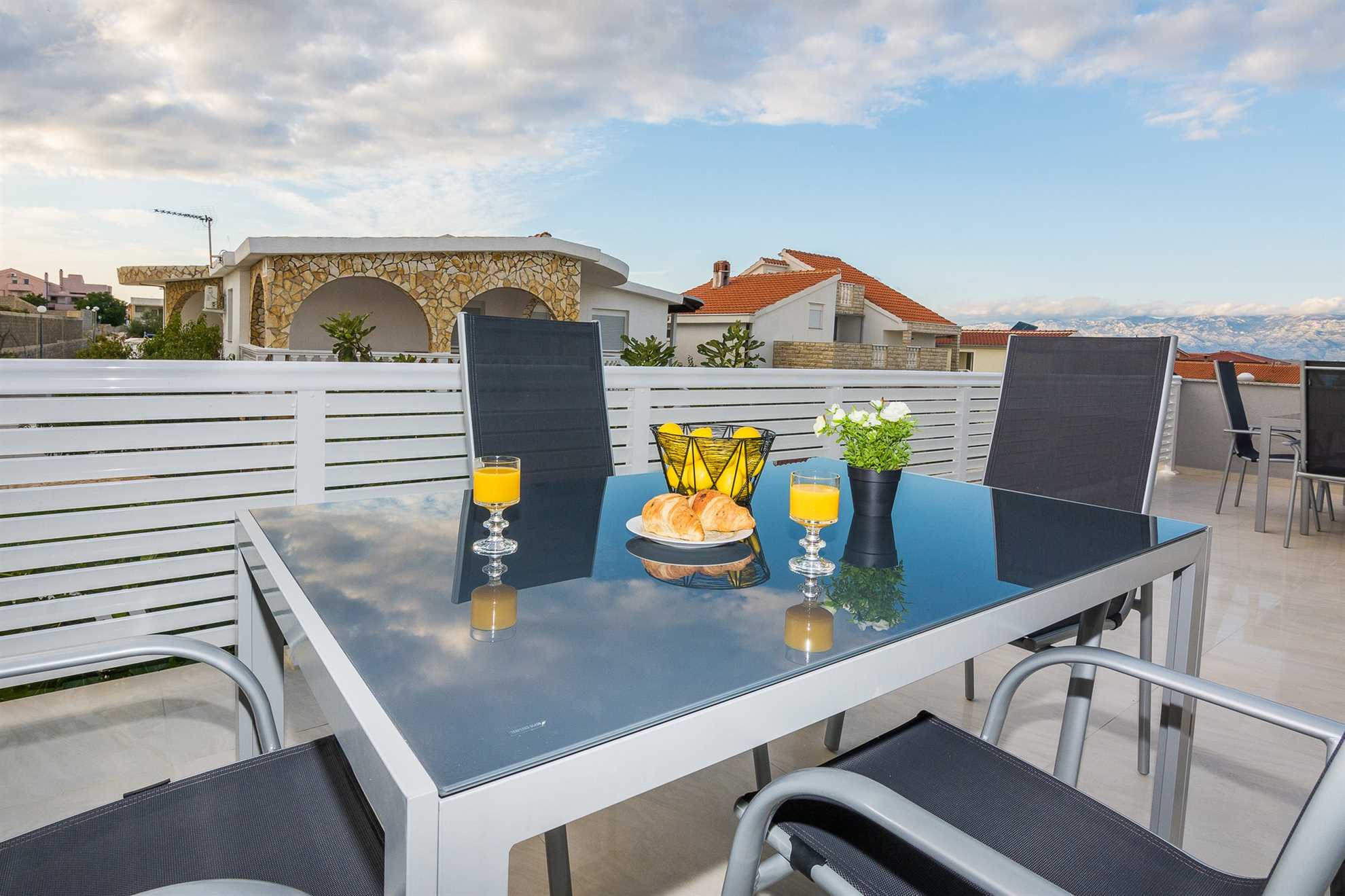 3 stars apartment just 70 m from beach | air conditioning, Wi-Fi, satellite tv | for 2-4 persons