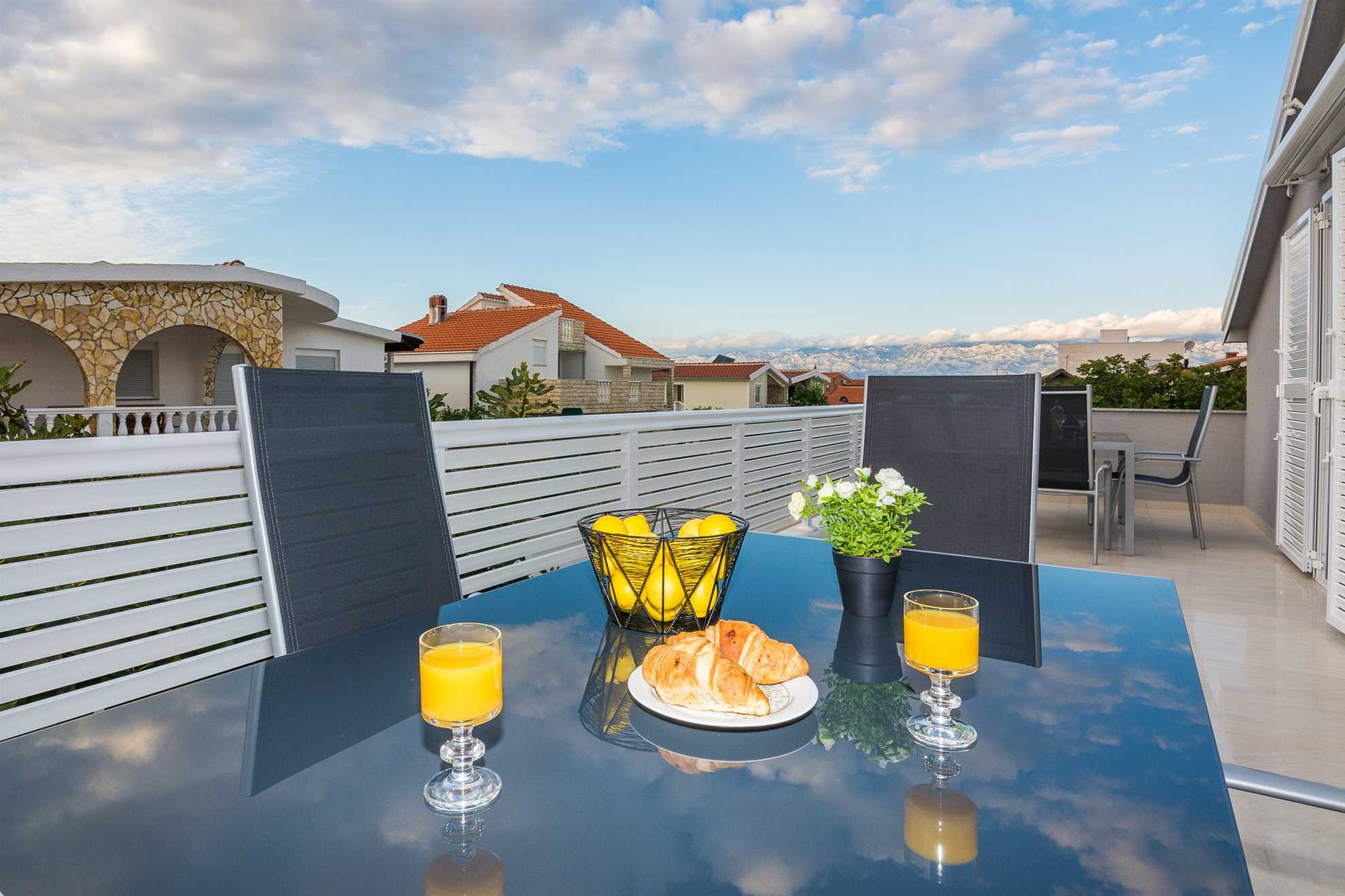 3 stars apartment just 70 m from beach | air conditioning, Wi-Fi, satellite tv | for 2-4 persons