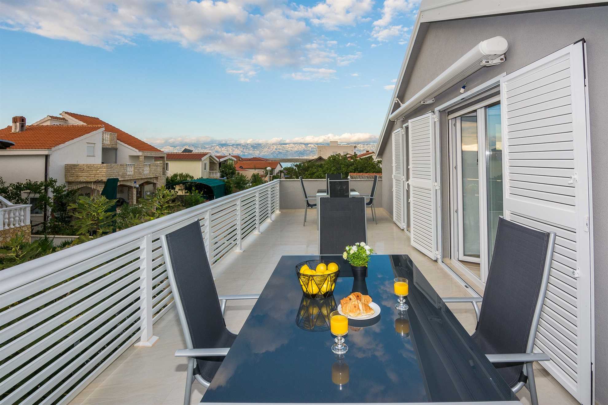 3 stars apartment just 70 m from beach | air conditioning, Wi-Fi, satellite tv | for 2-4 persons