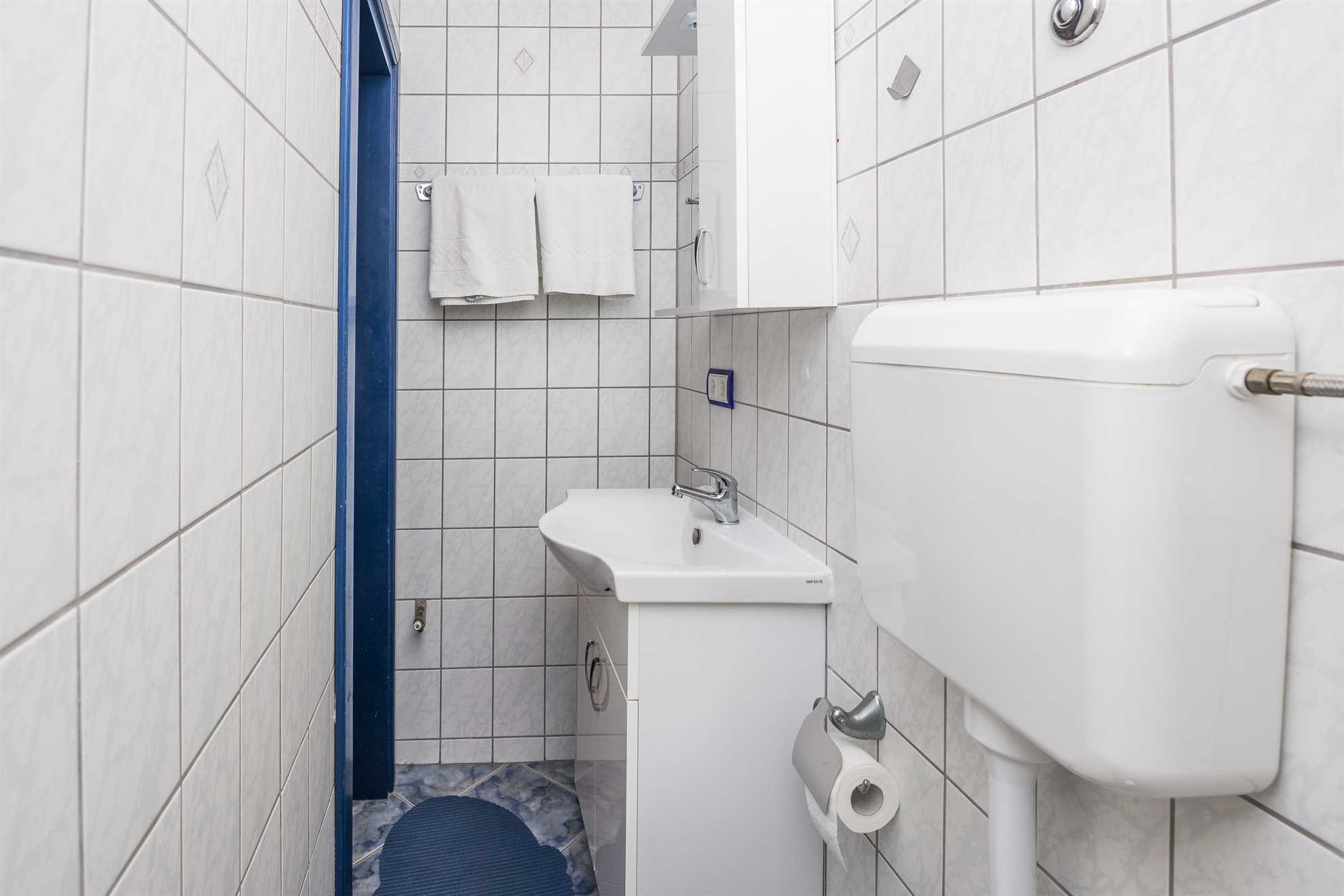 Apartment for 4-6 persons | Air conditioning, satelite tv, wifi Internet | just 150 m from the beach
